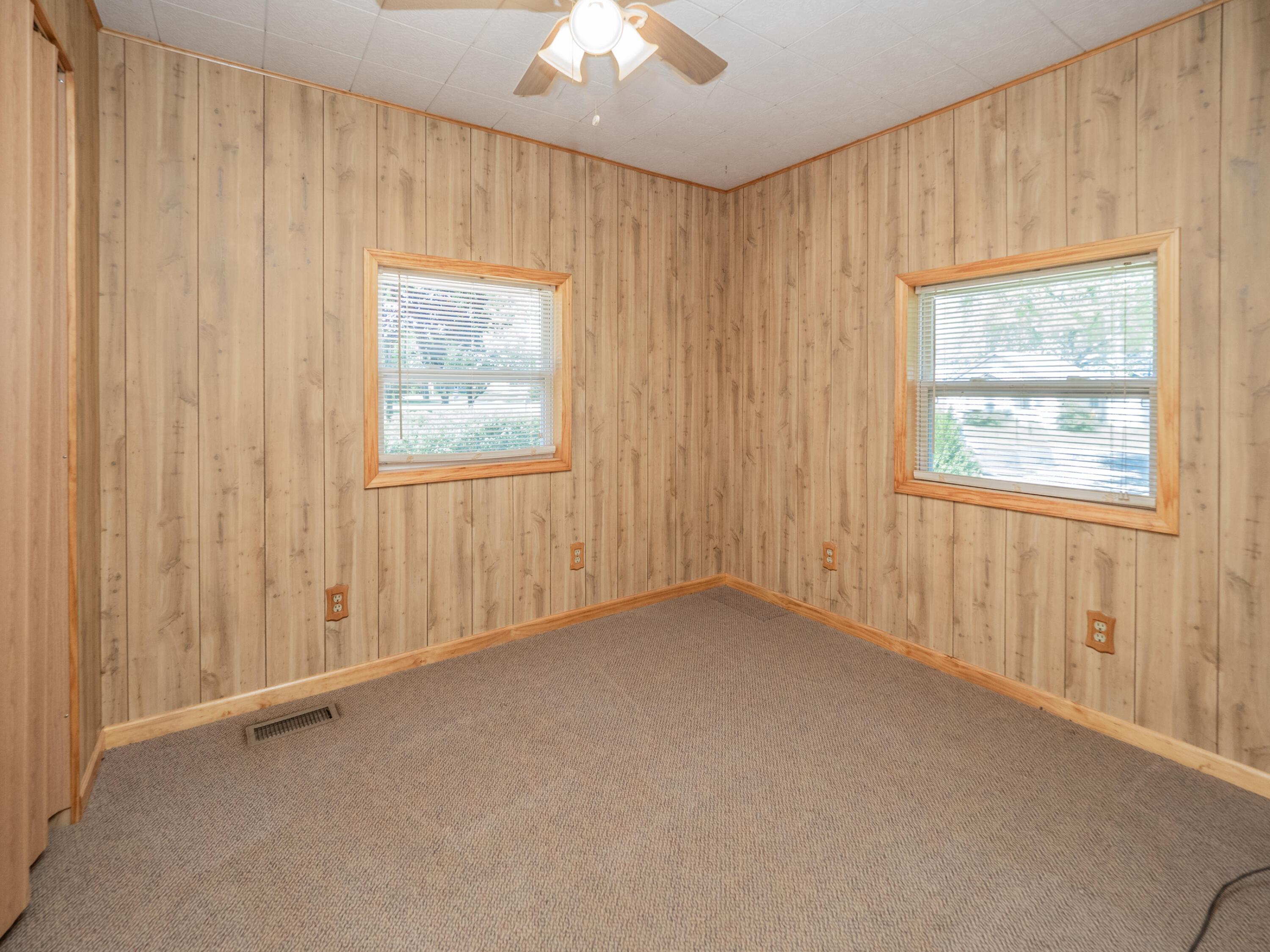 415 W Plainwell Street