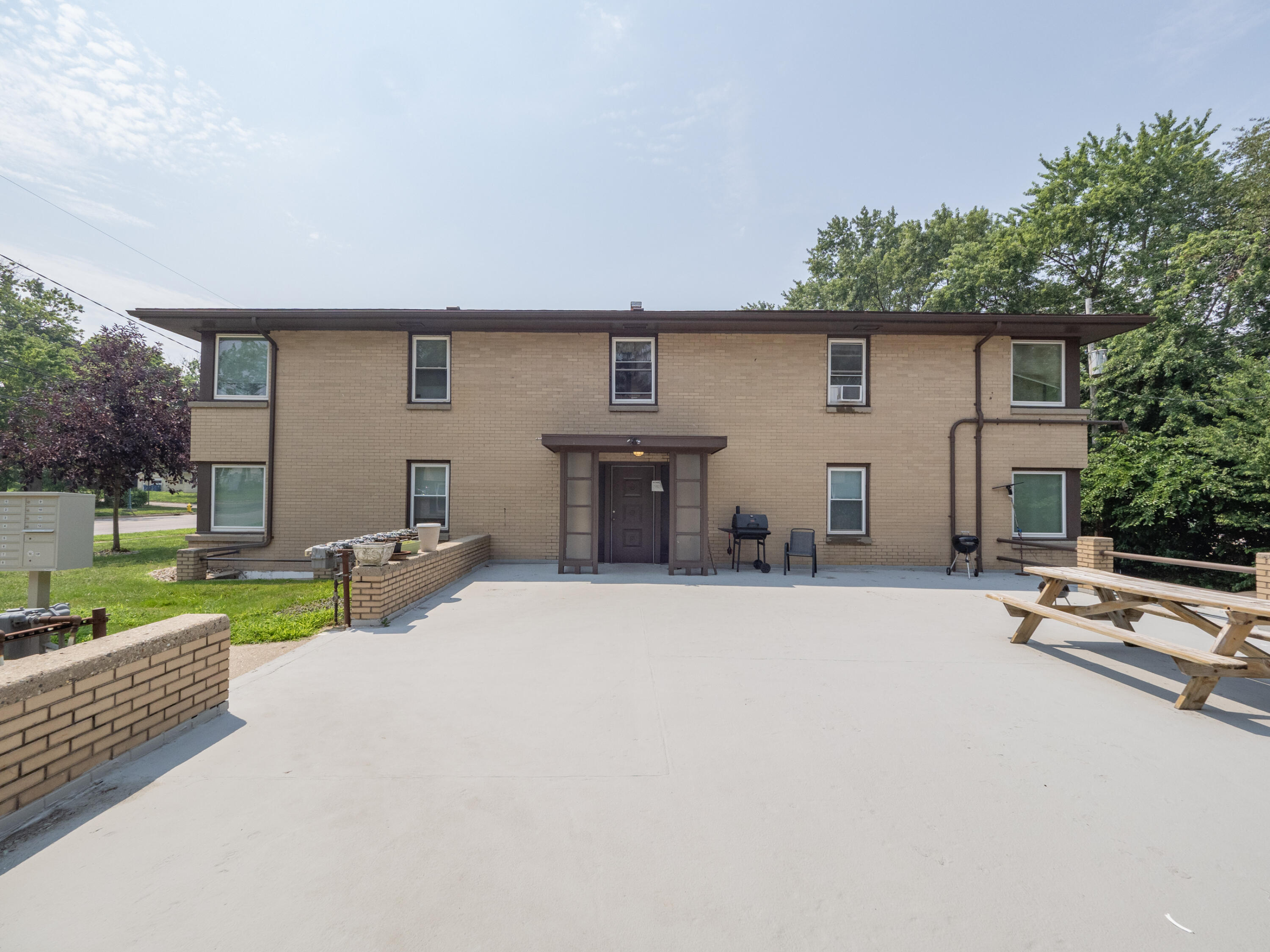 503 N Riverview Drive