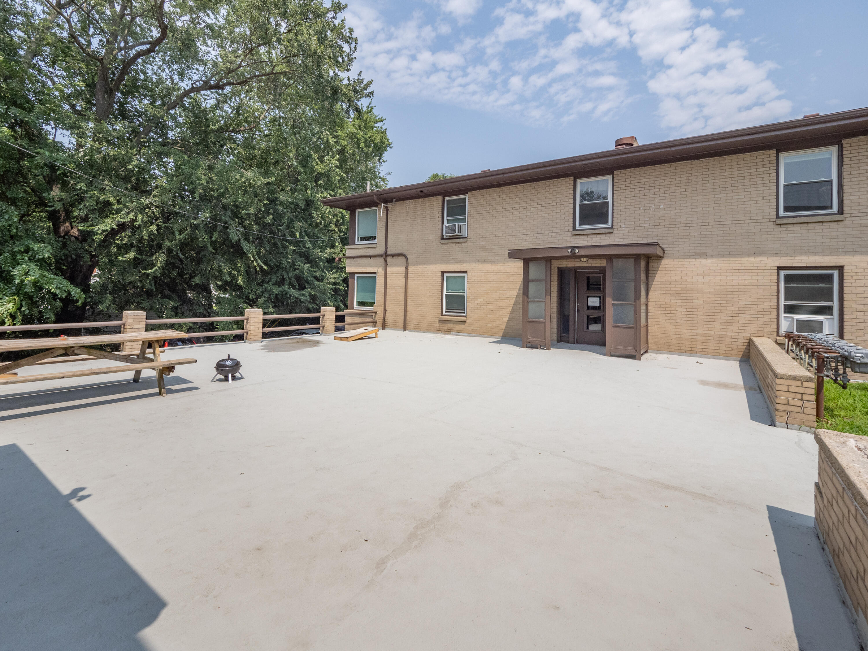 503 N Riverview Drive