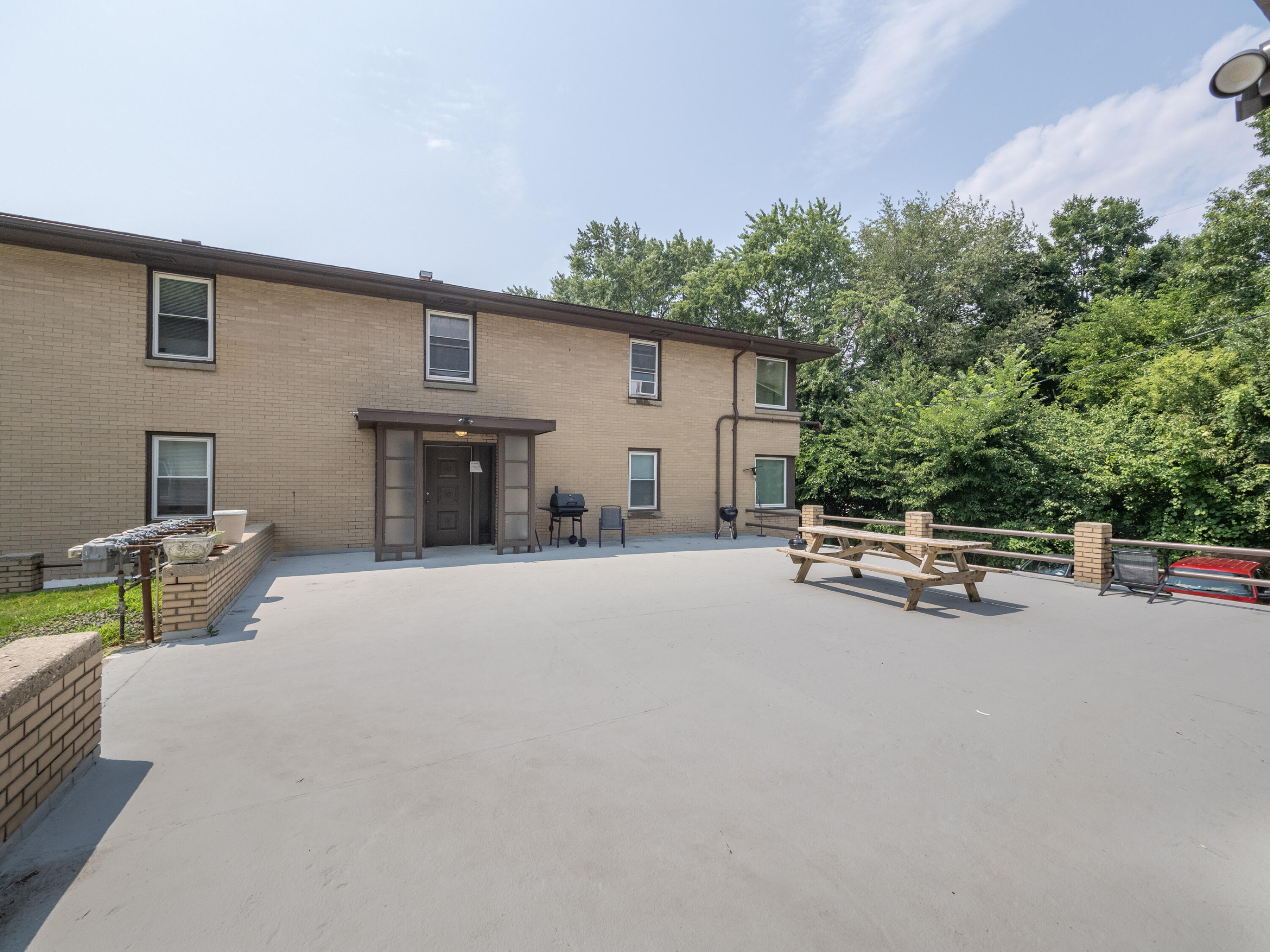 503 N Riverview Drive