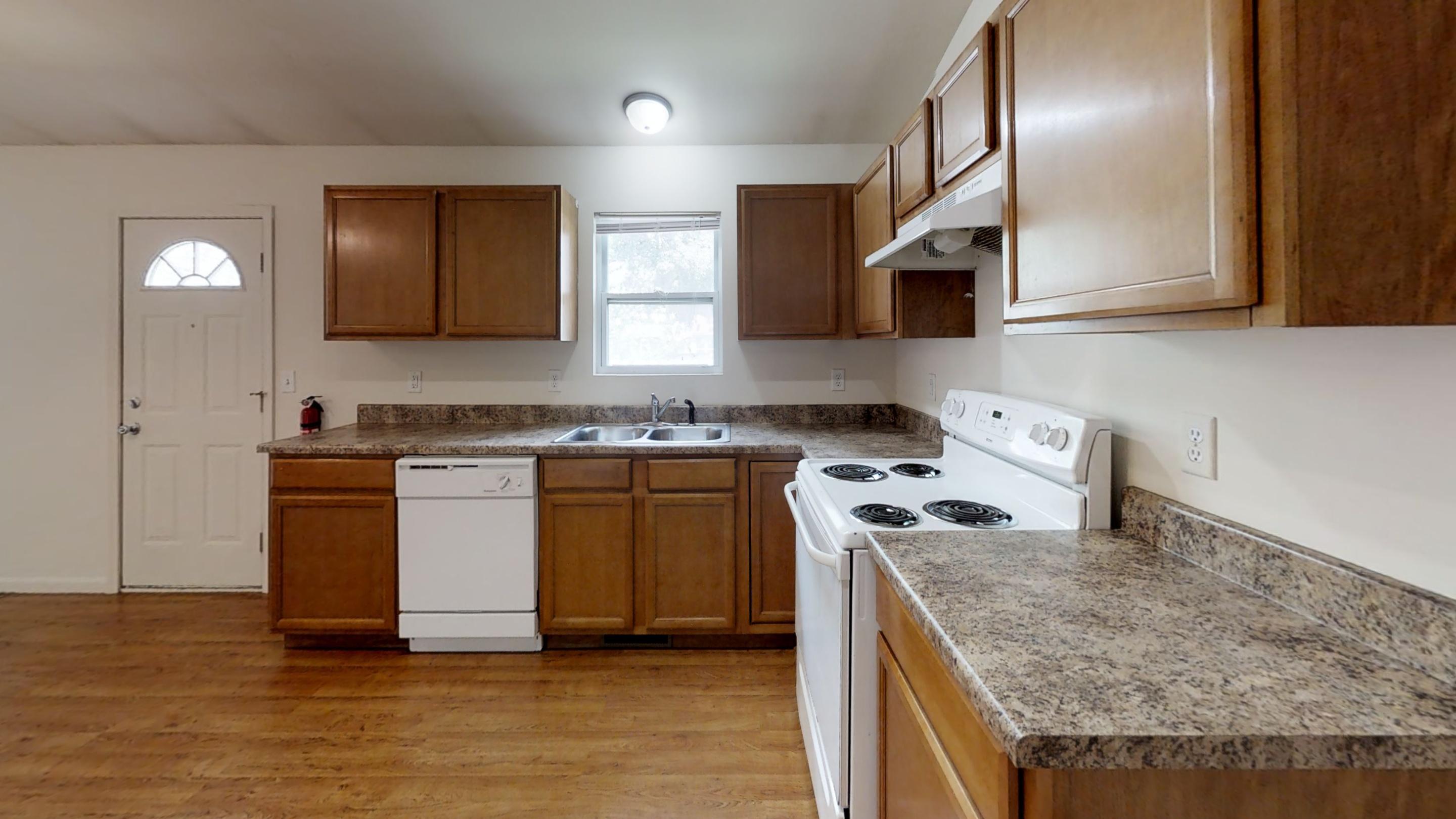 1402-1408 Sutherland Avenue