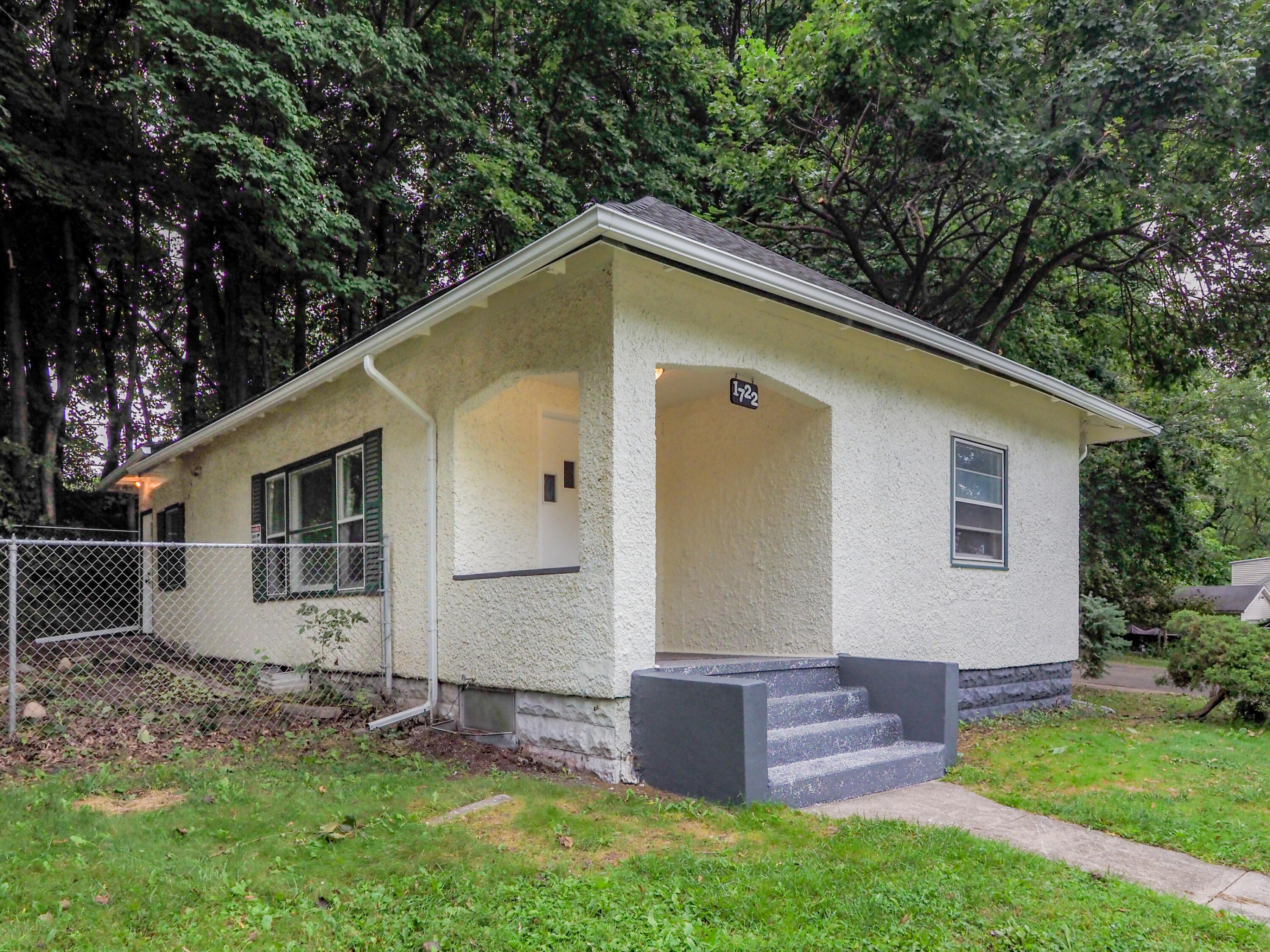 1722 Humphrey Street