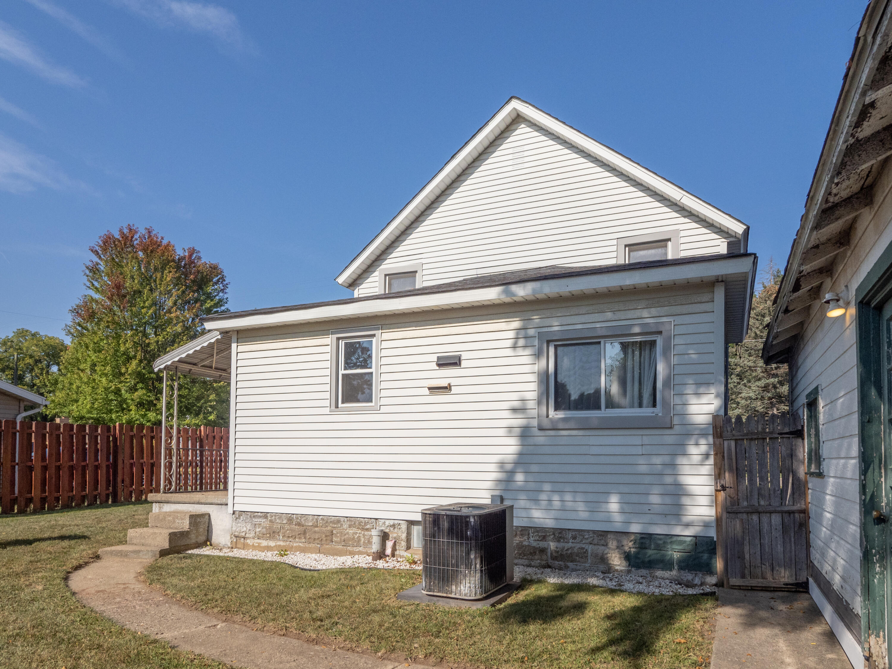 109 S Wilmott Street