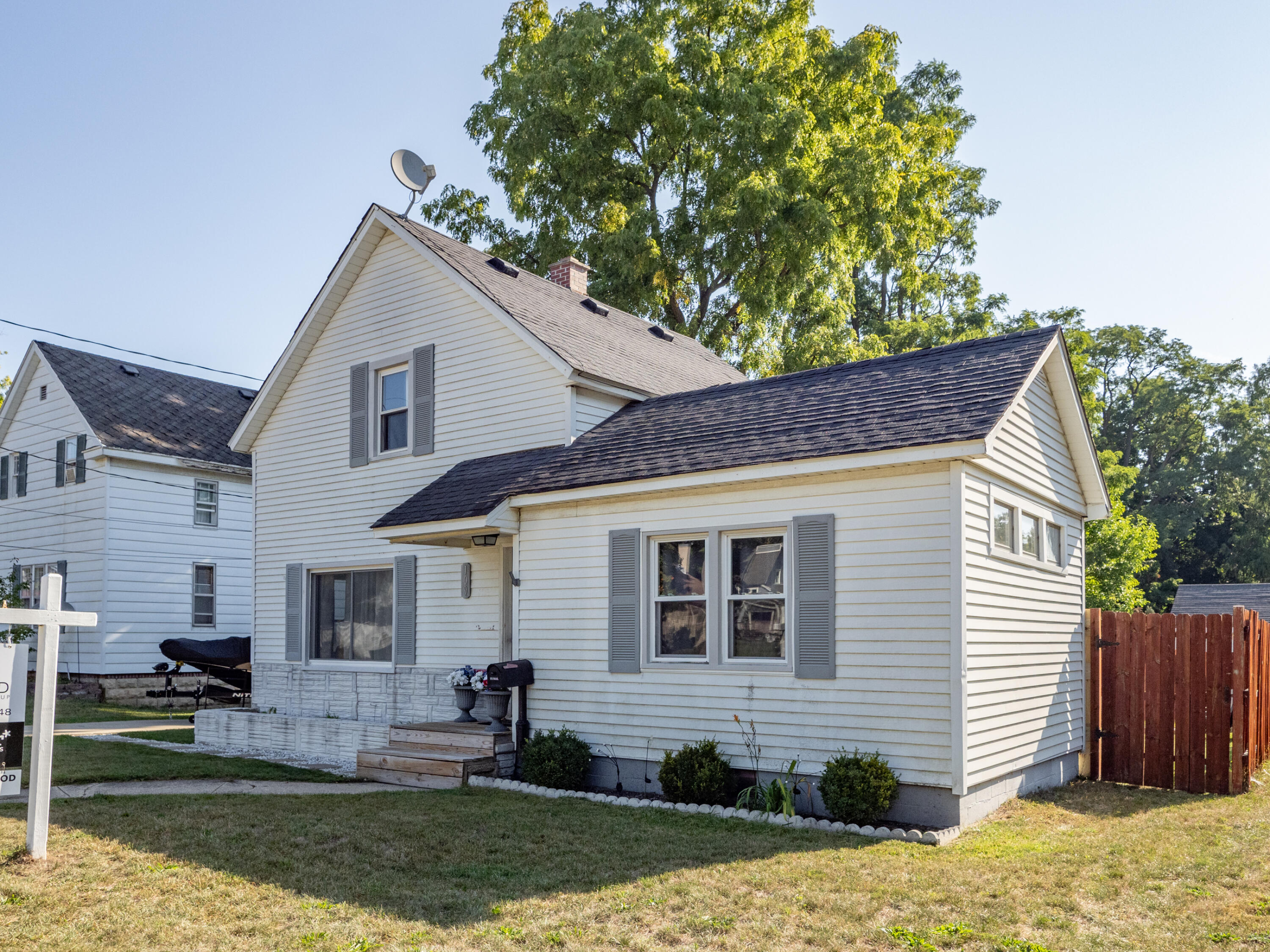 109 S Wilmott Street