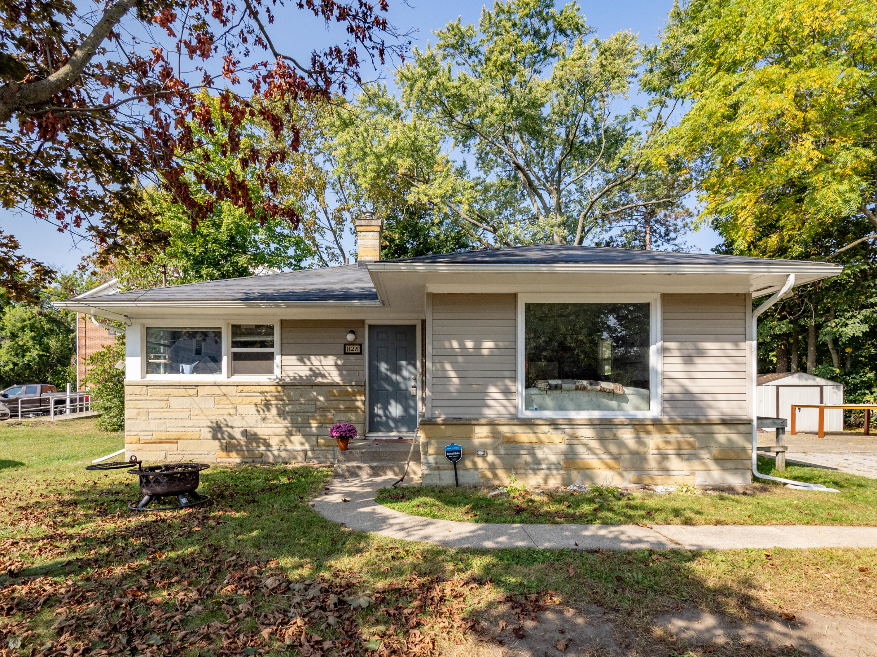 1128 California Avenue