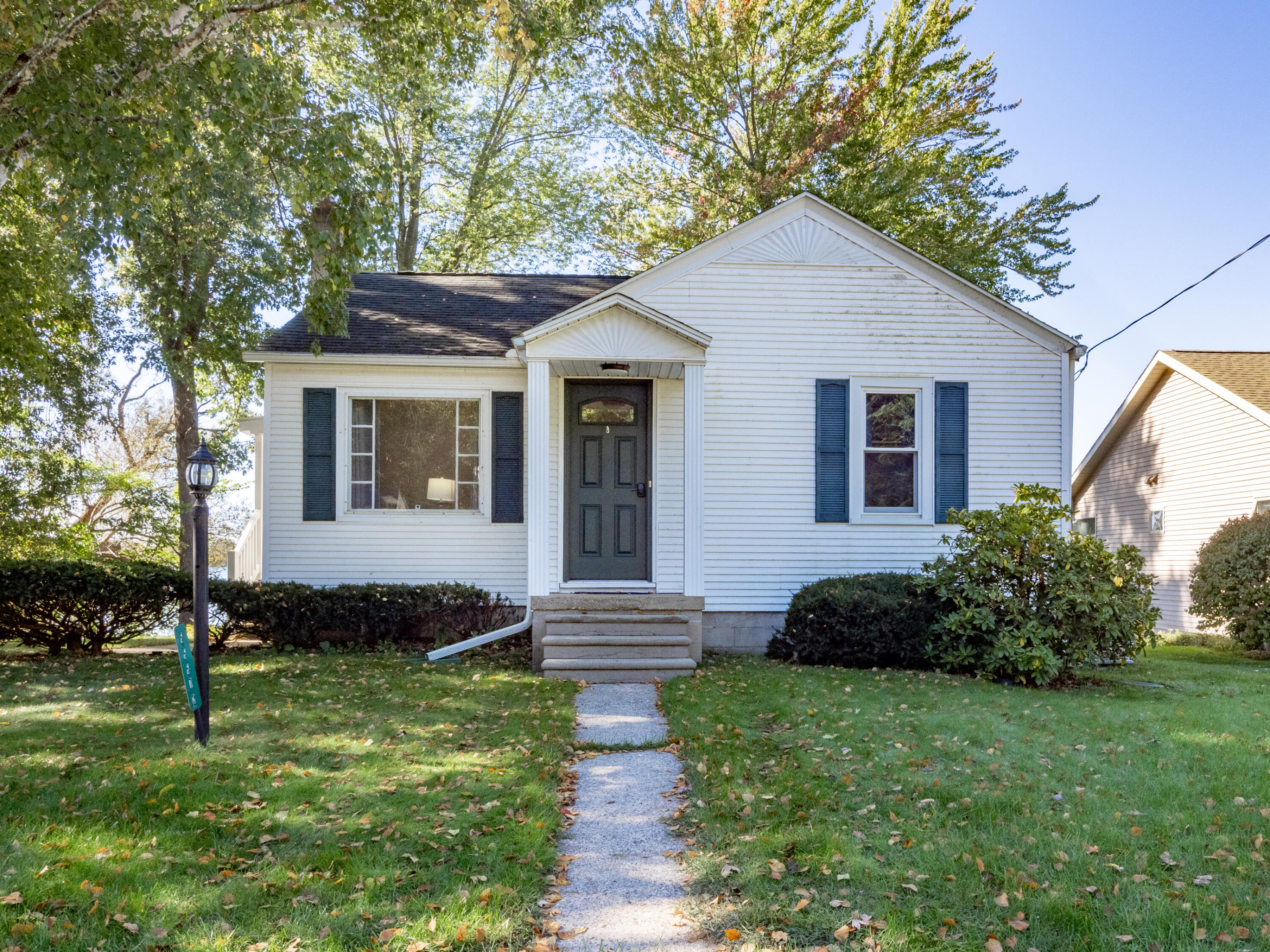 55572 N Fisher Lake Road