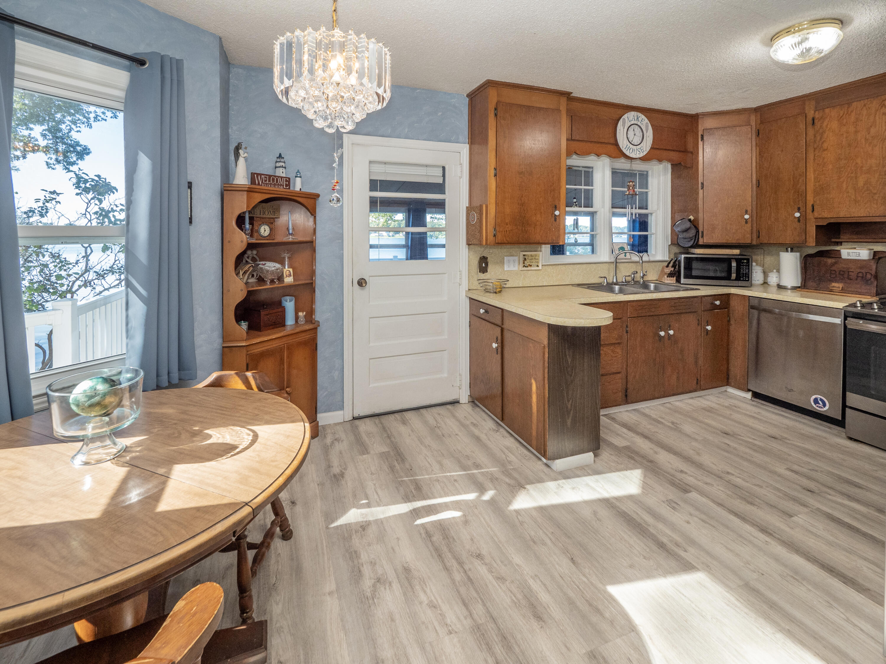 55572 N Fisher Lake Road