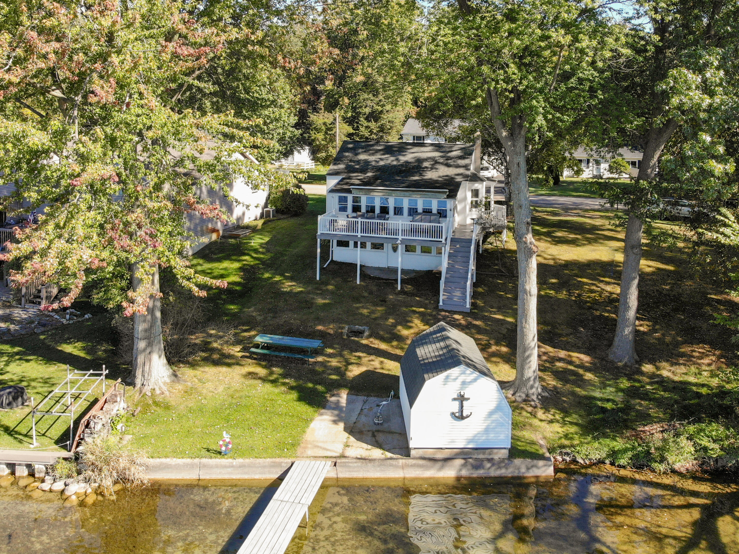 55572 N Fisher Lake Road