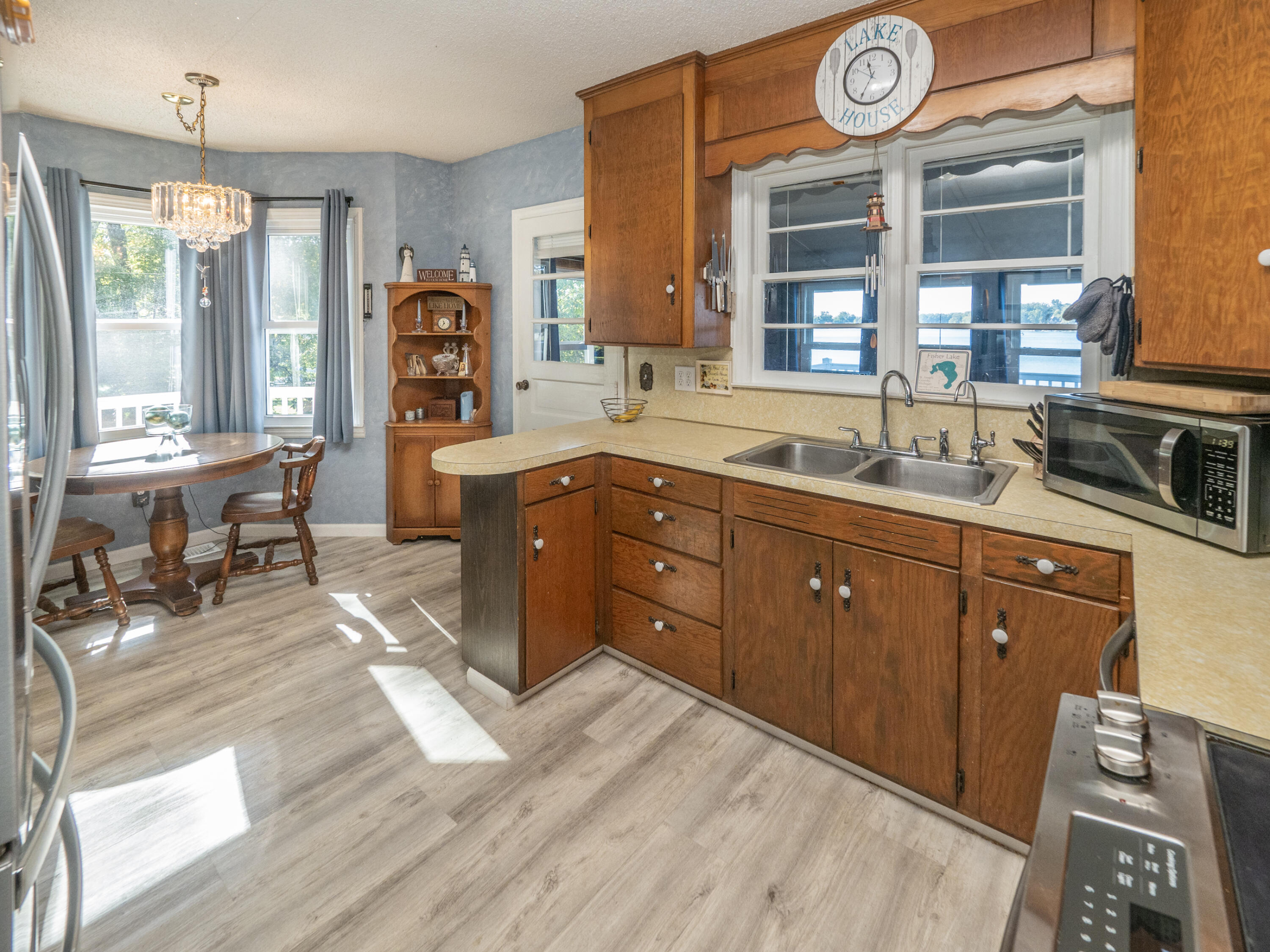 55572 N Fisher Lake Road