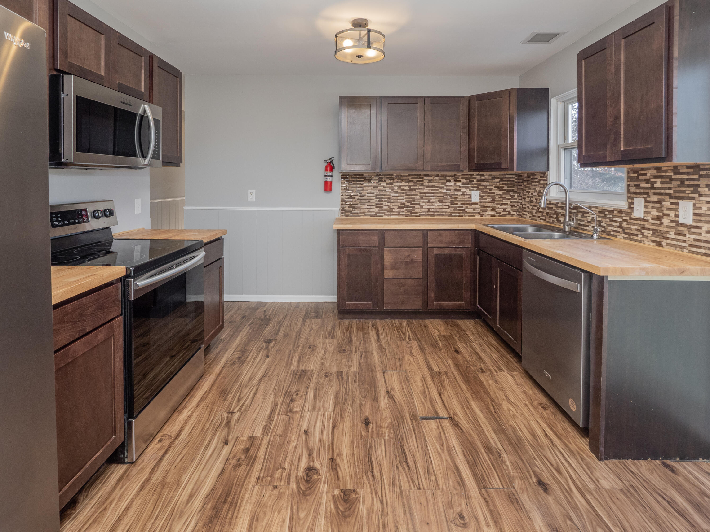 5918 Cheshire Street