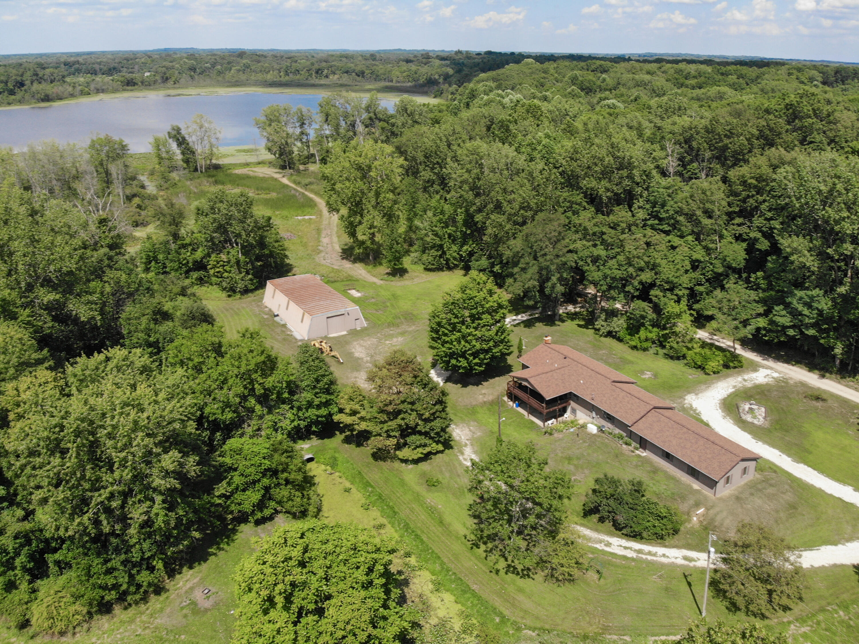 48316 County Road 384