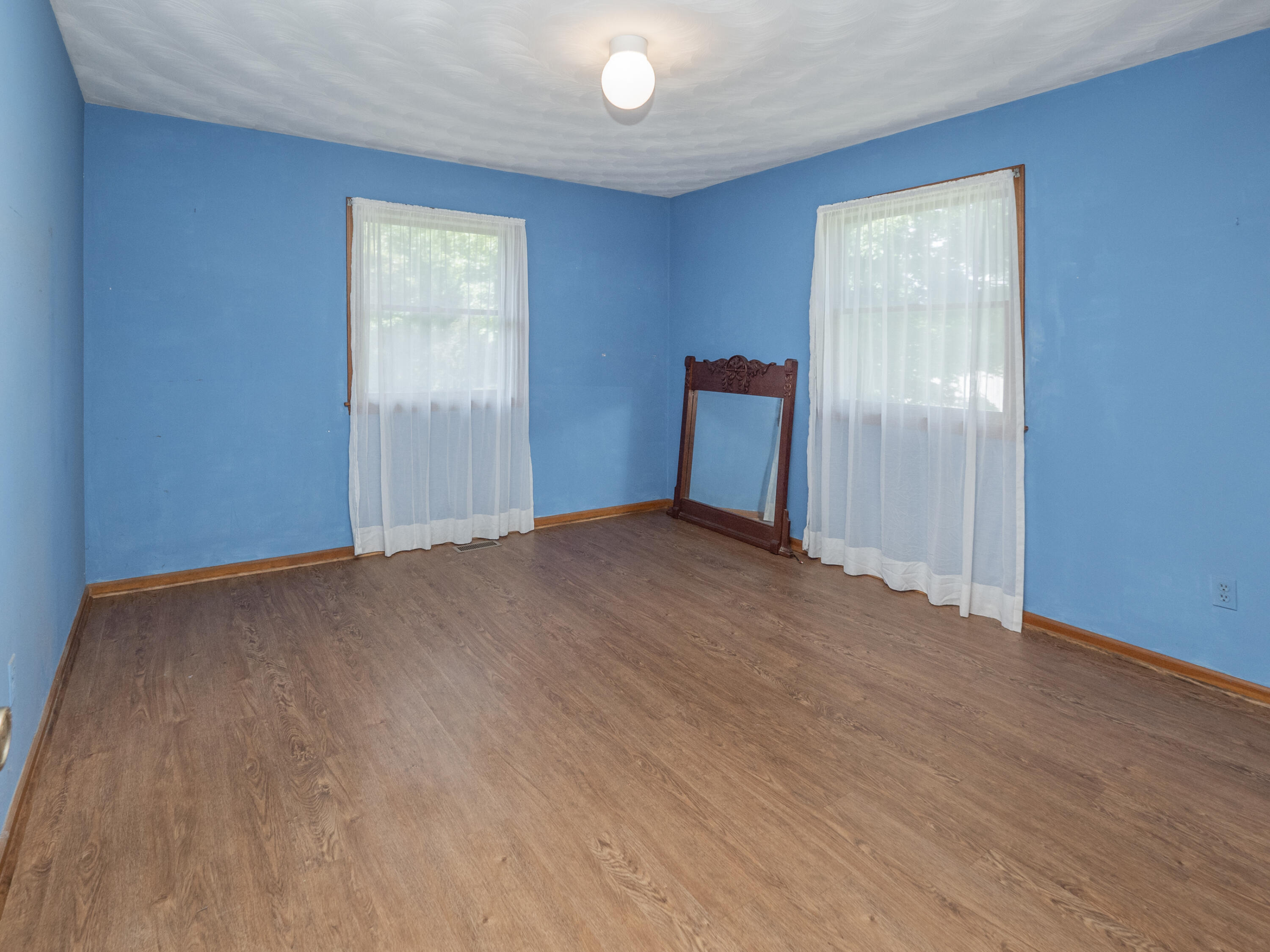 48316 County Road 384