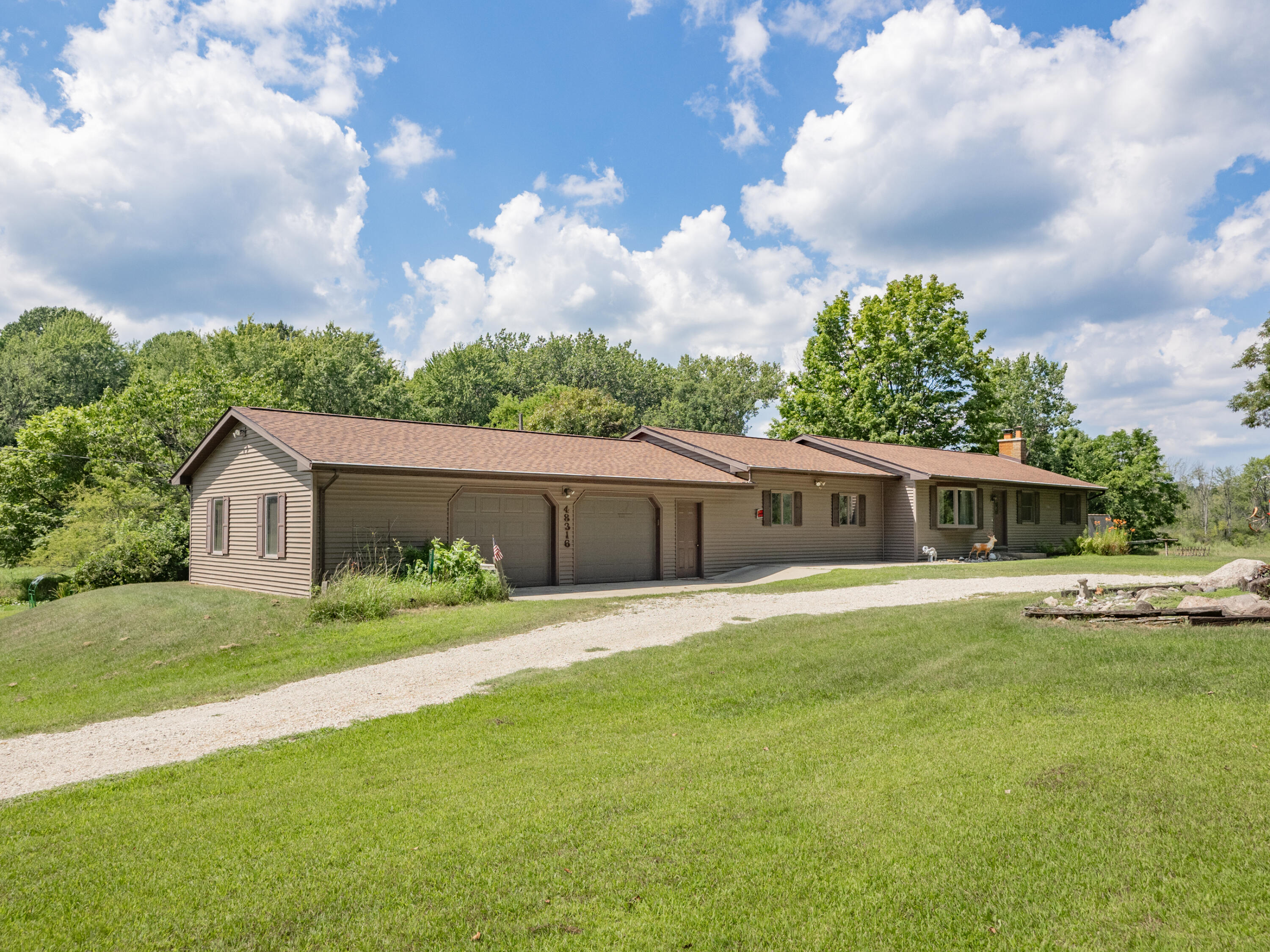 48316 County Road 384