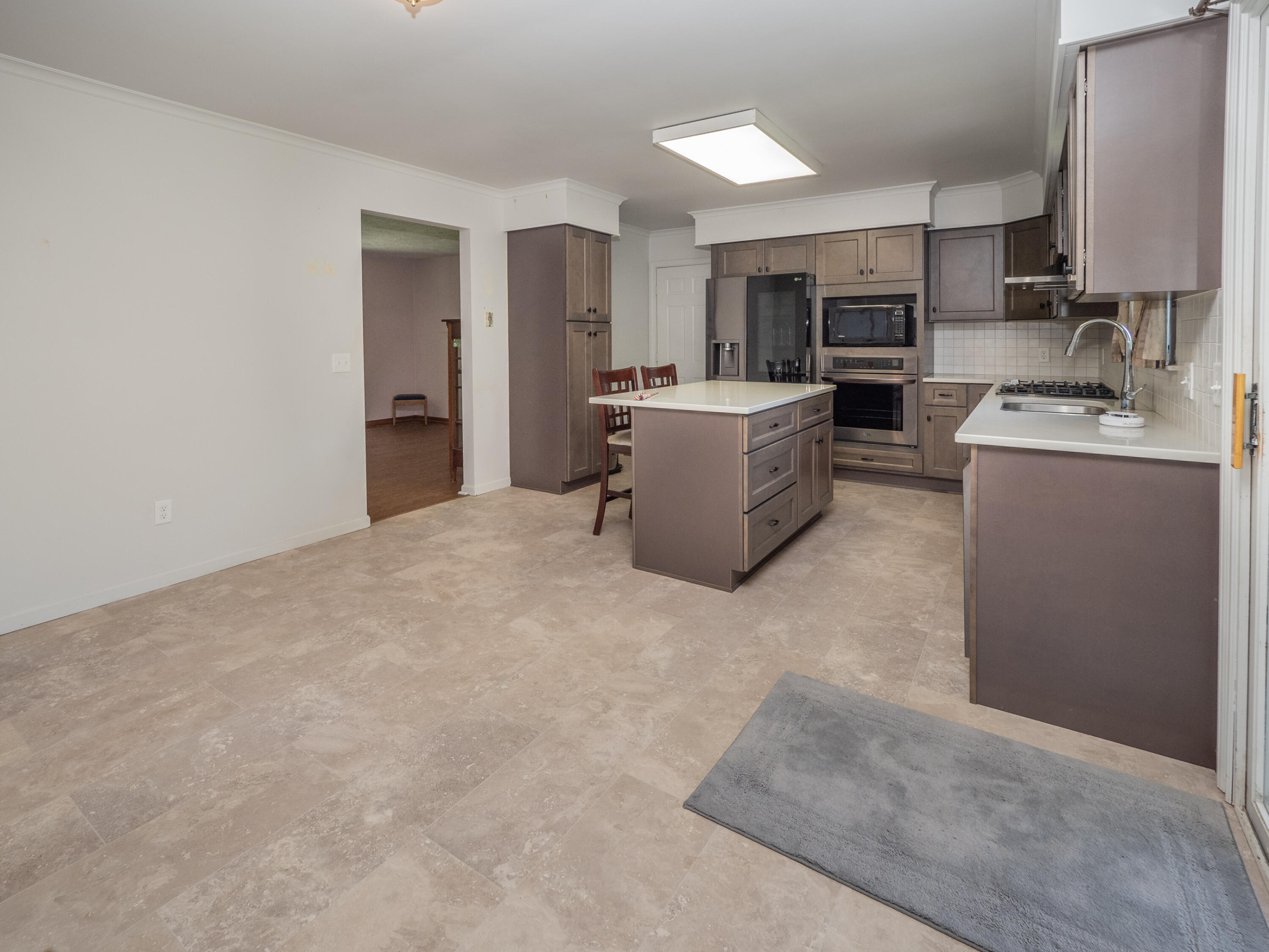 48316 County Road 384