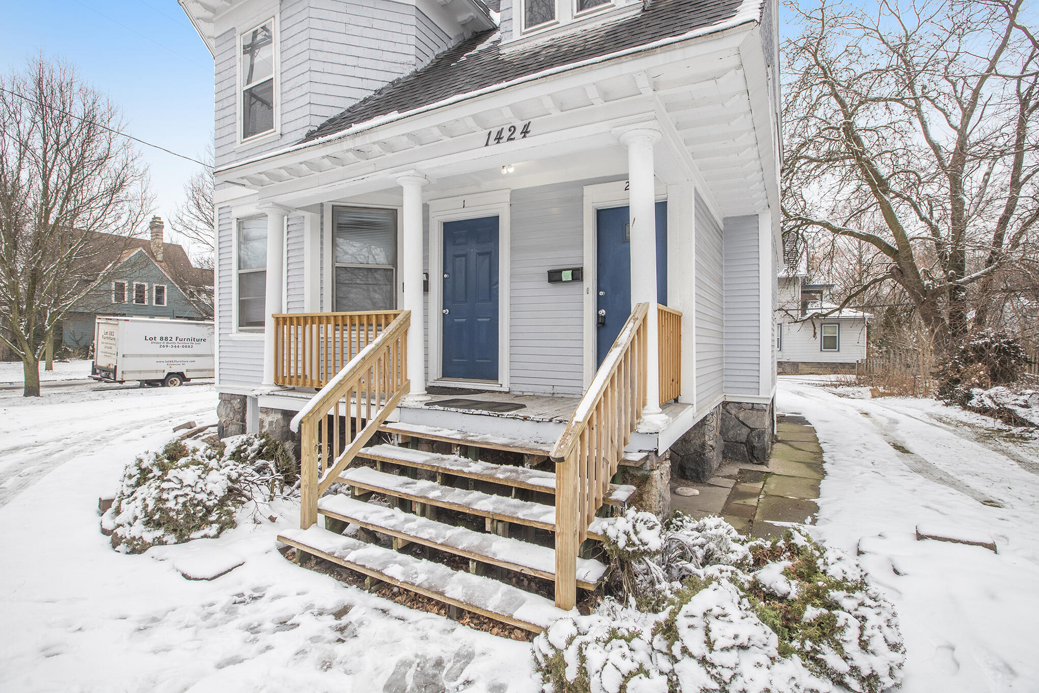 1424 Portage Street