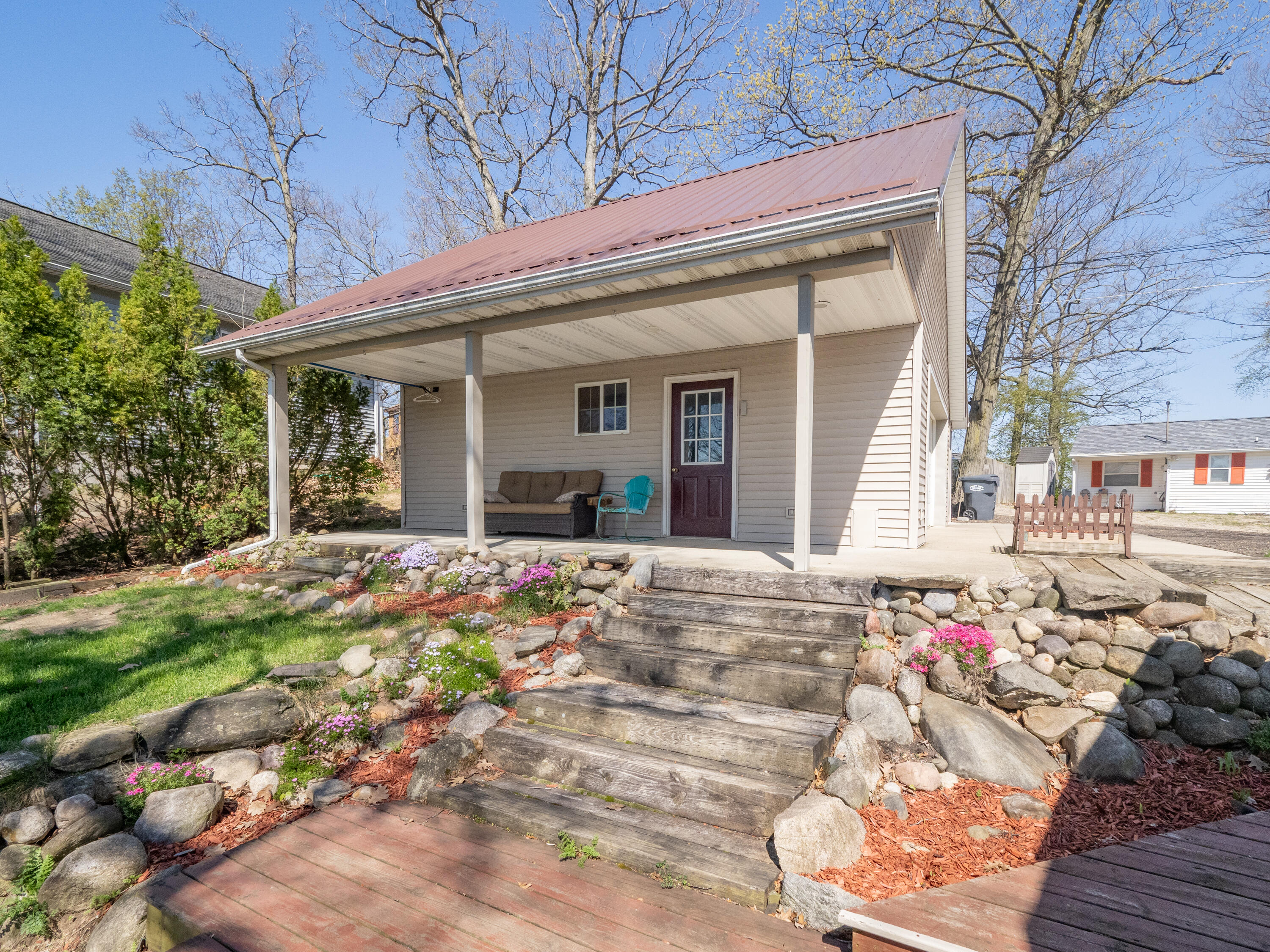 11915 Lakeway Street