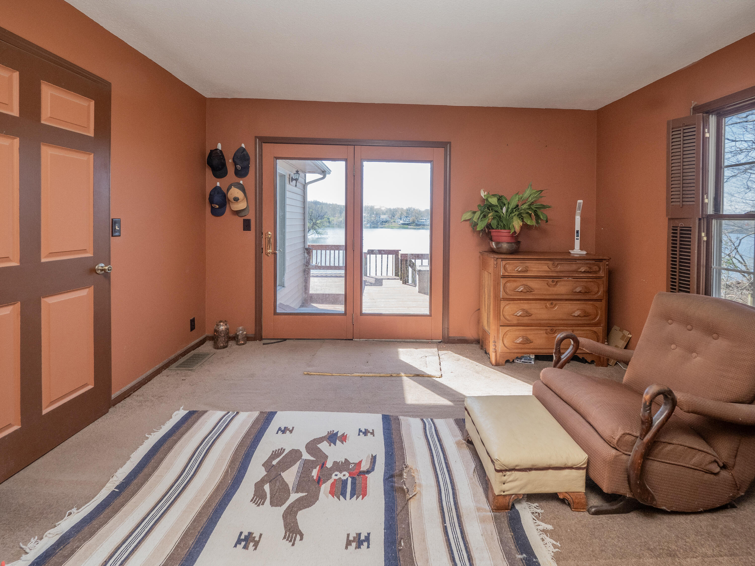 11915 Lakeway Street