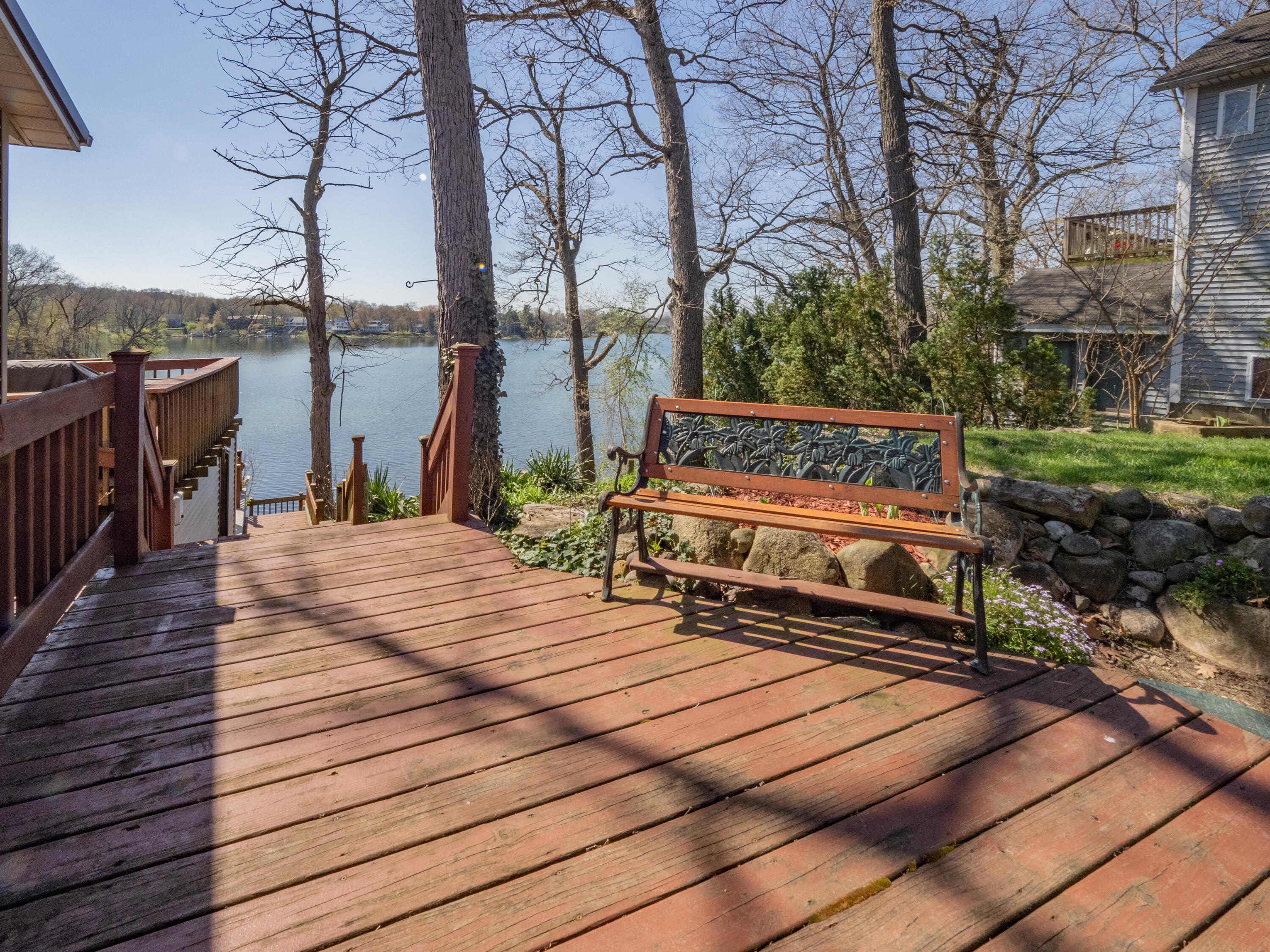 11915 Lakeway Street