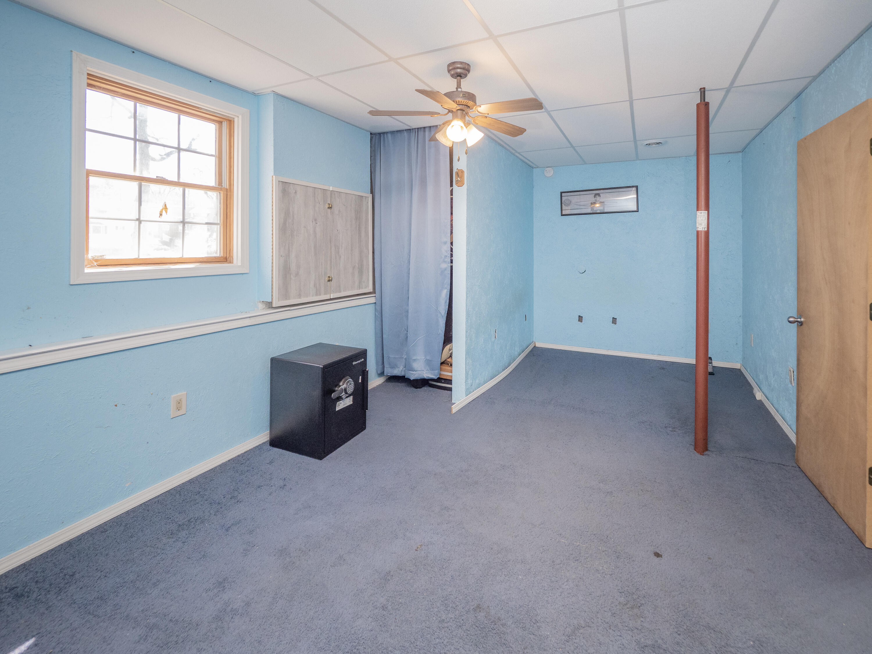 11915 Lakeway Street