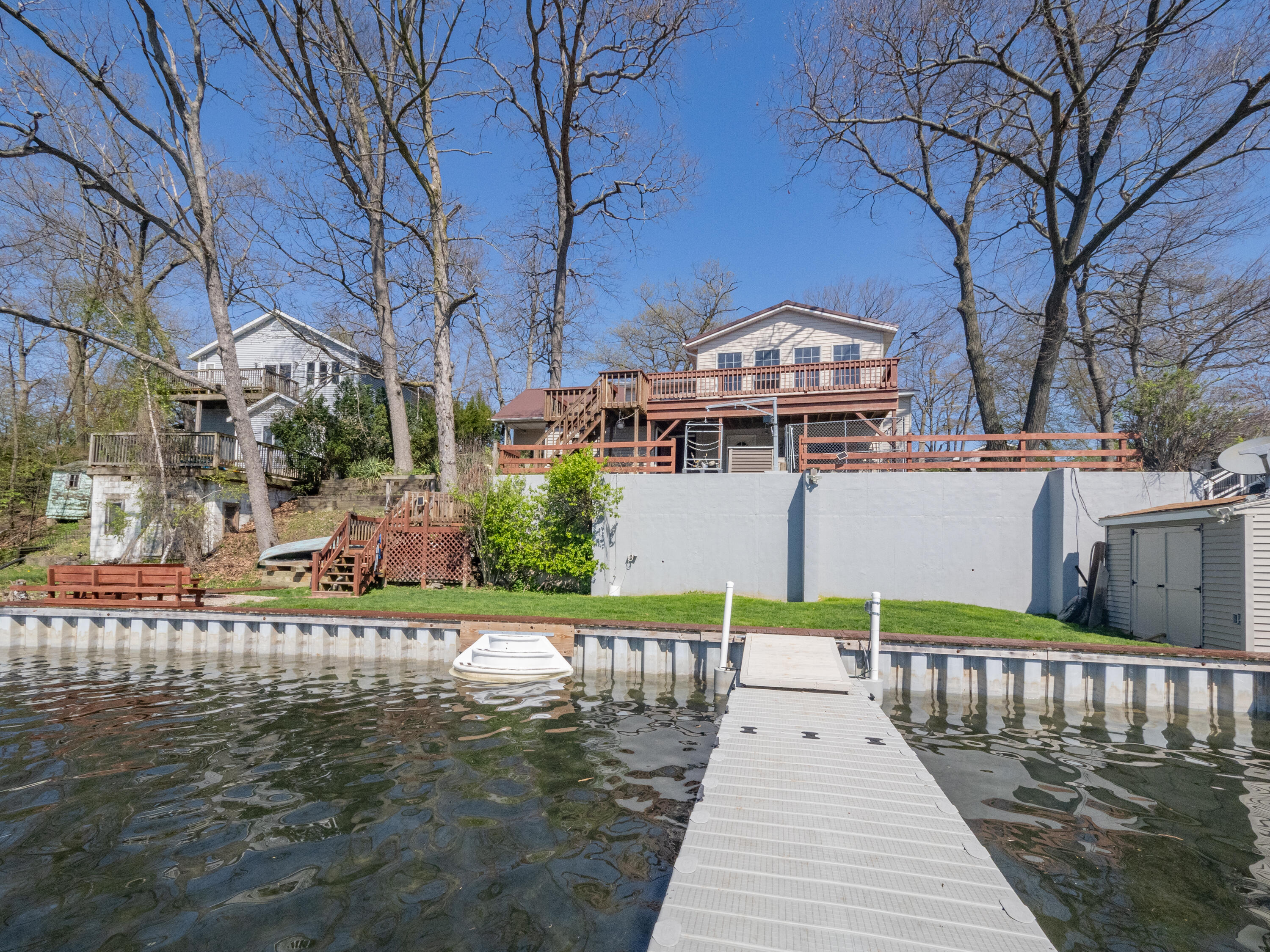 11915 Lakeway Street