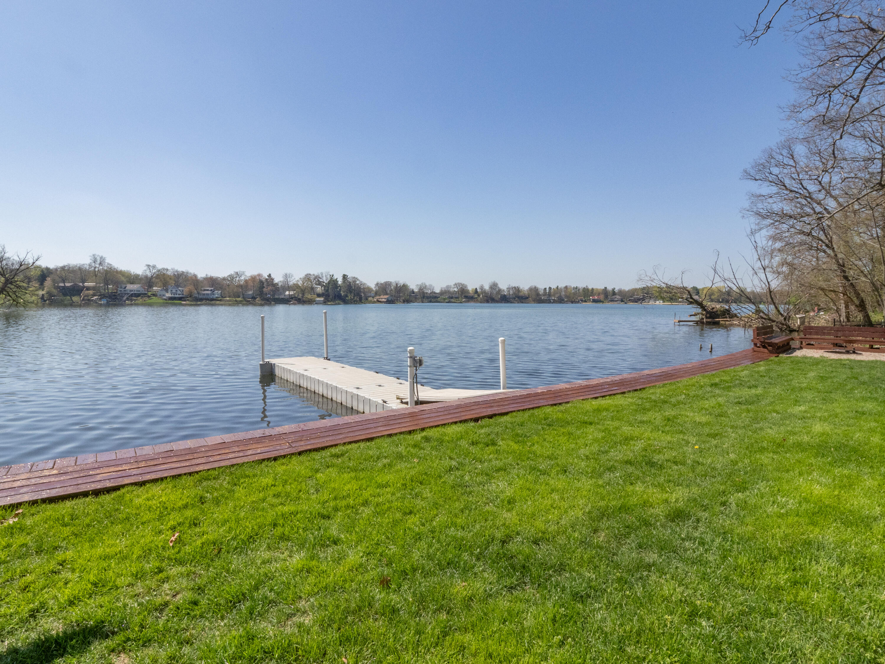 11915 Lakeway Street