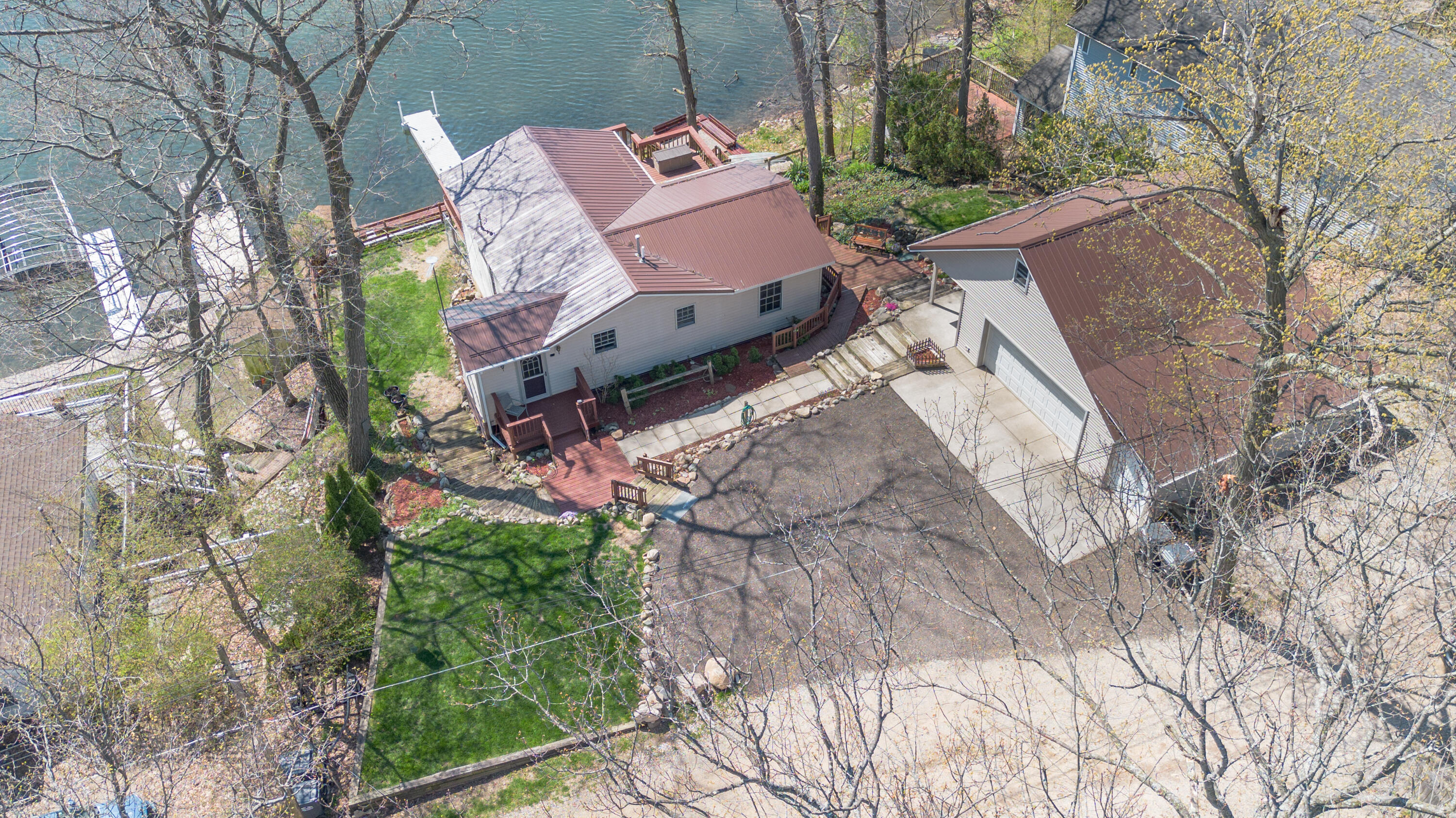 11915 Lakeway Street