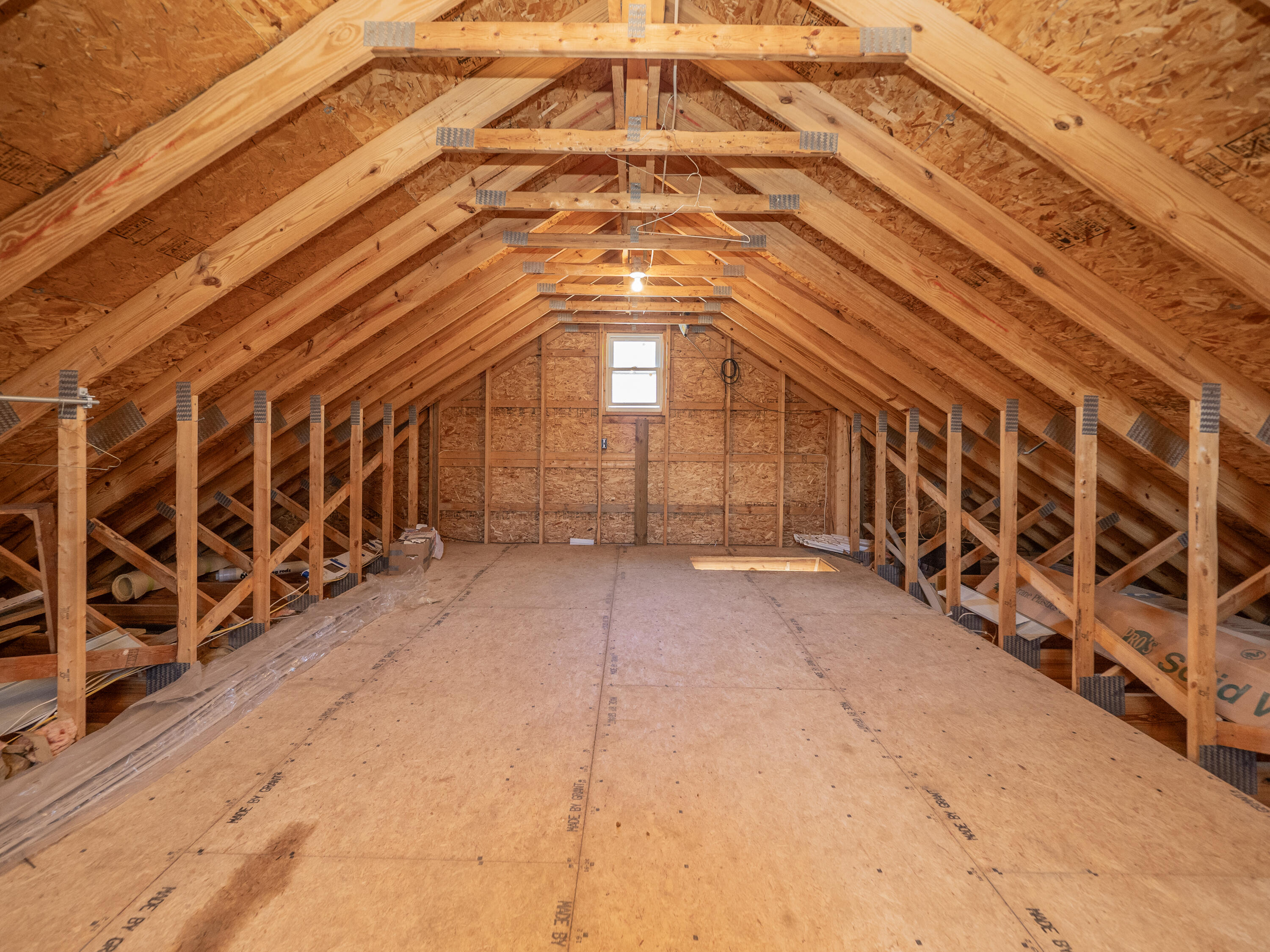 11915 Lakeway Street