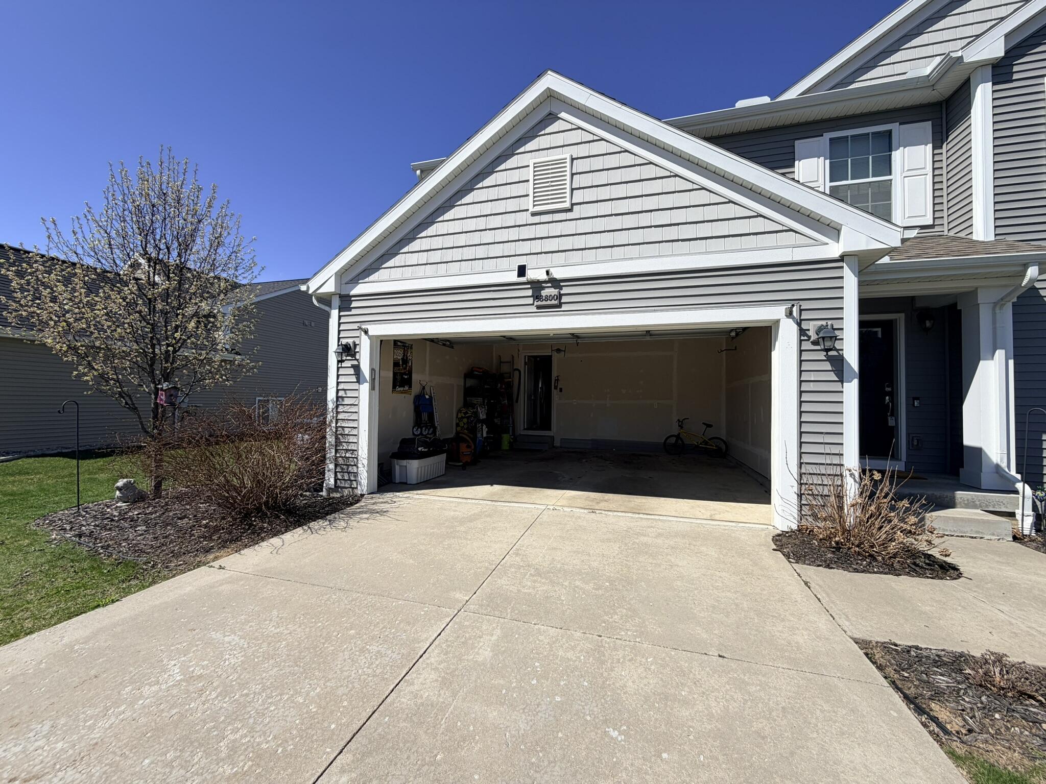 58800 Silvergrass Drive