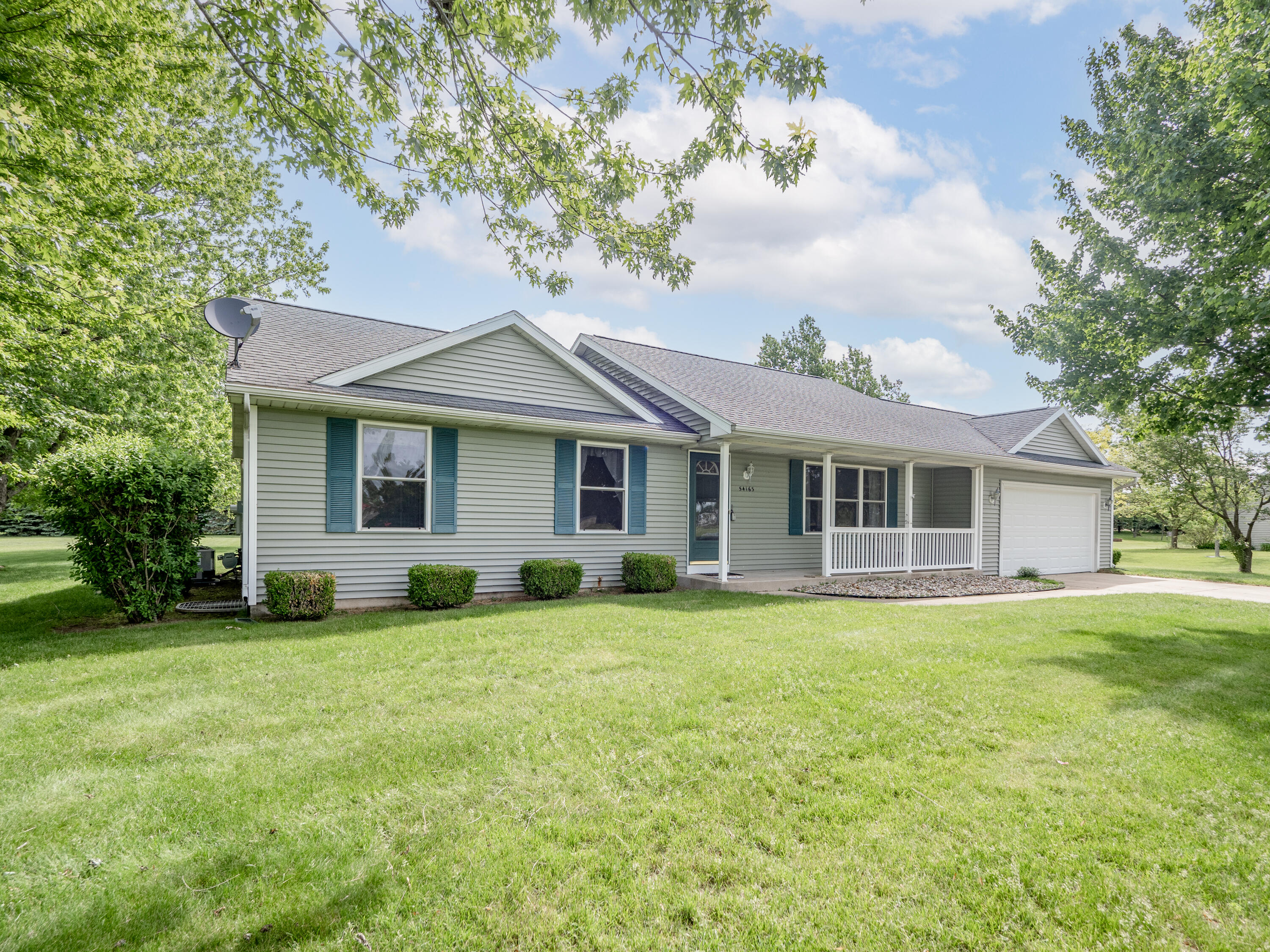 54163 Ridgeview Circle