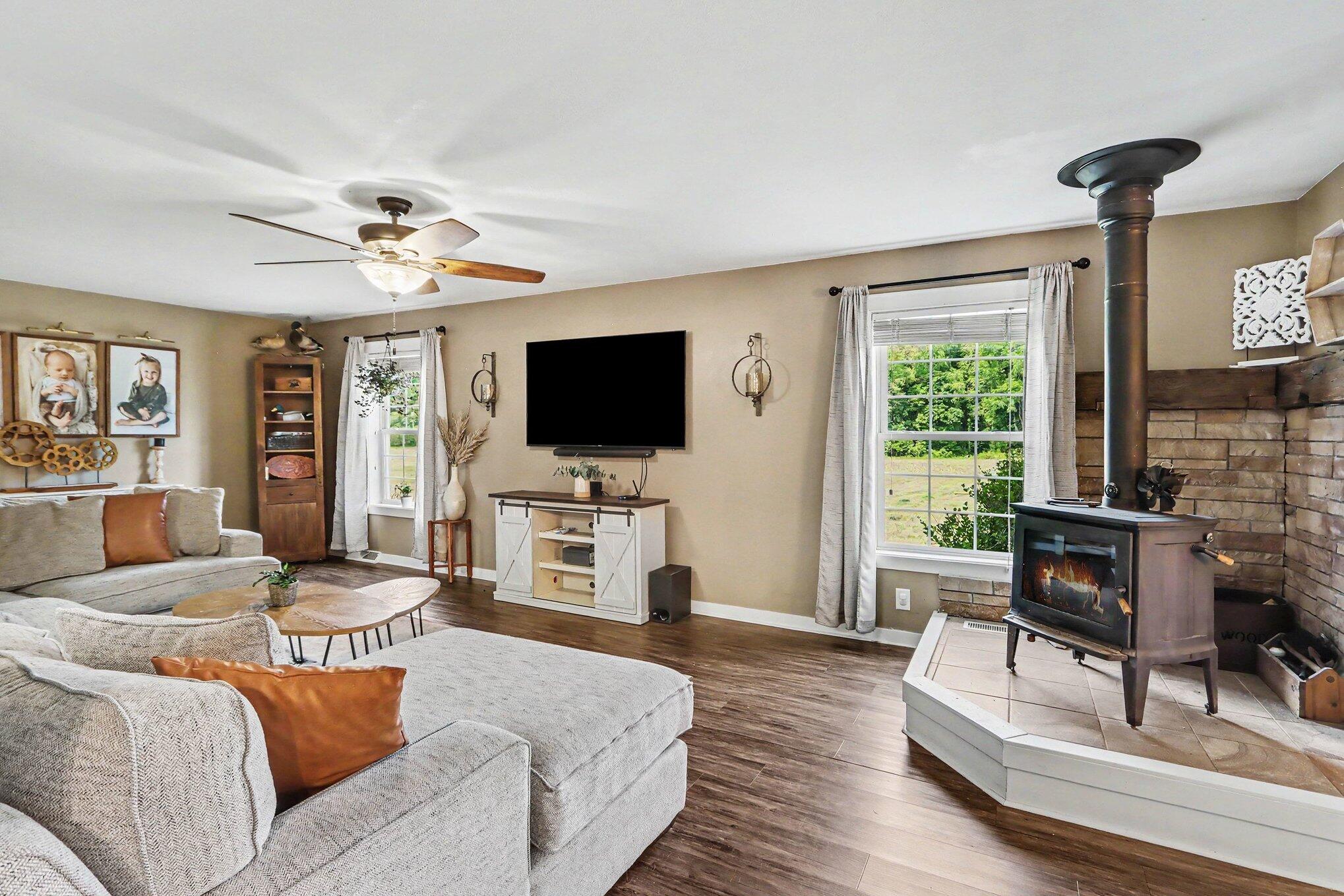 52638 Oak Plains Road