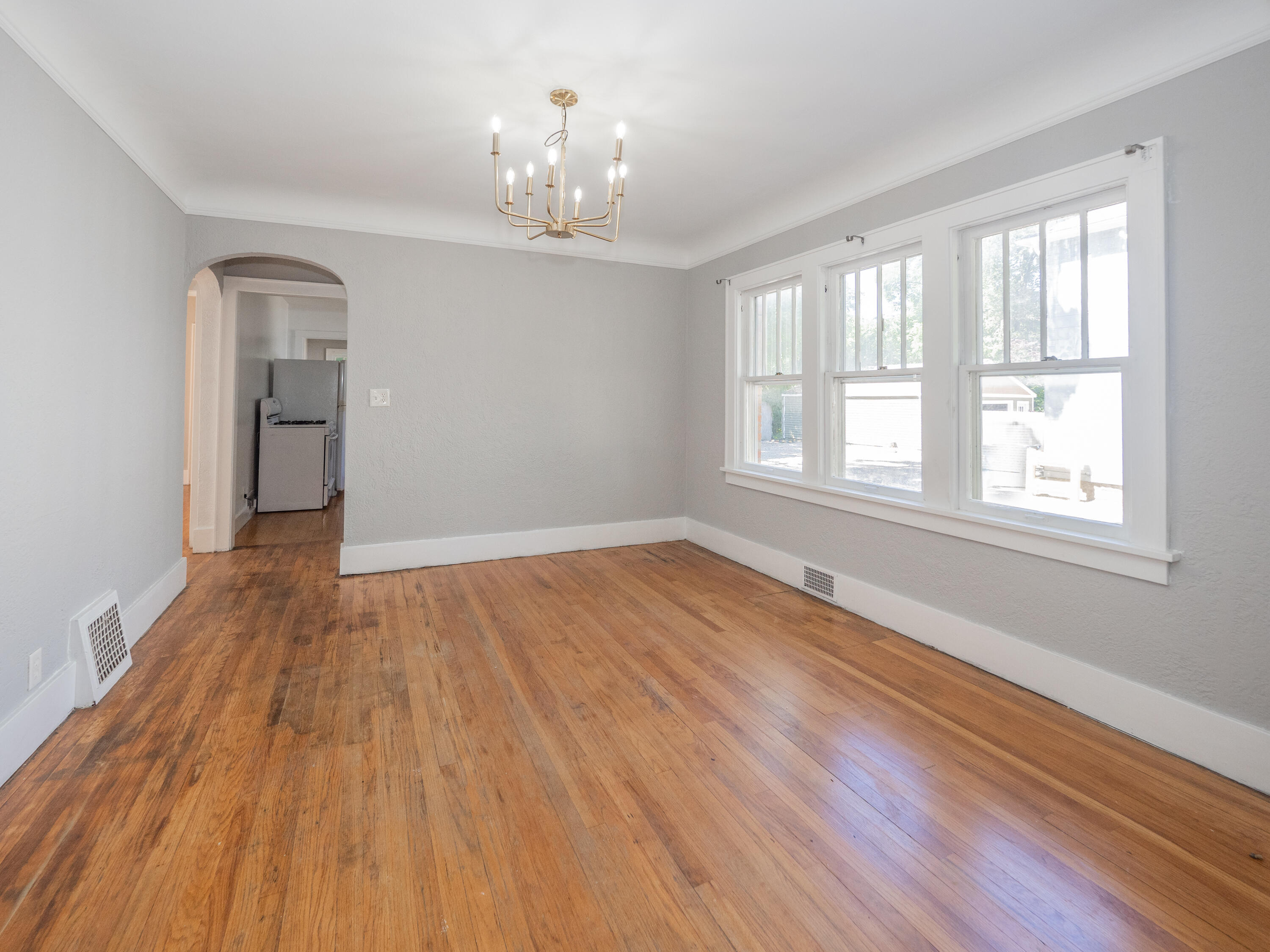2127 W Main Street