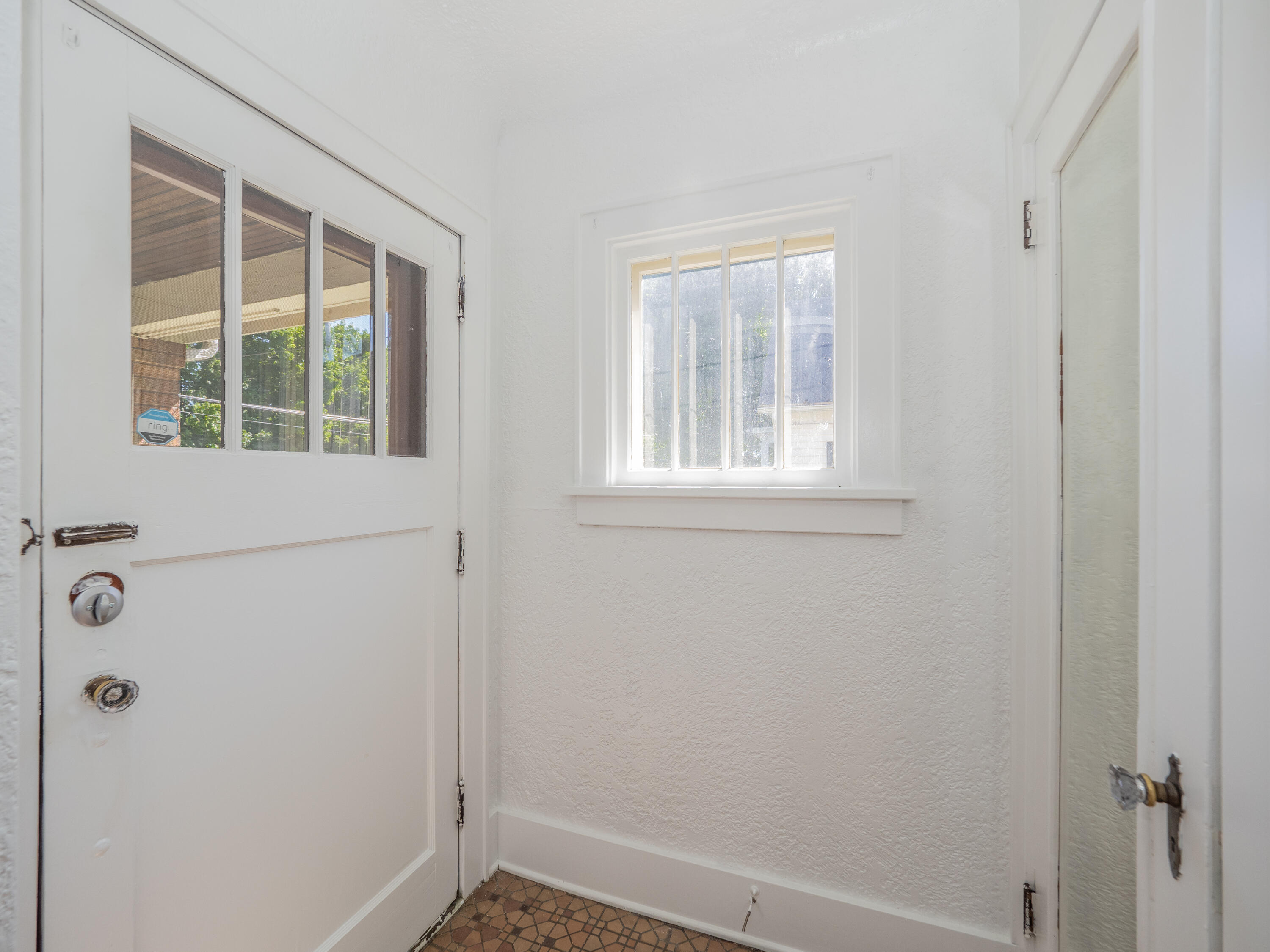 2127 W Main Street