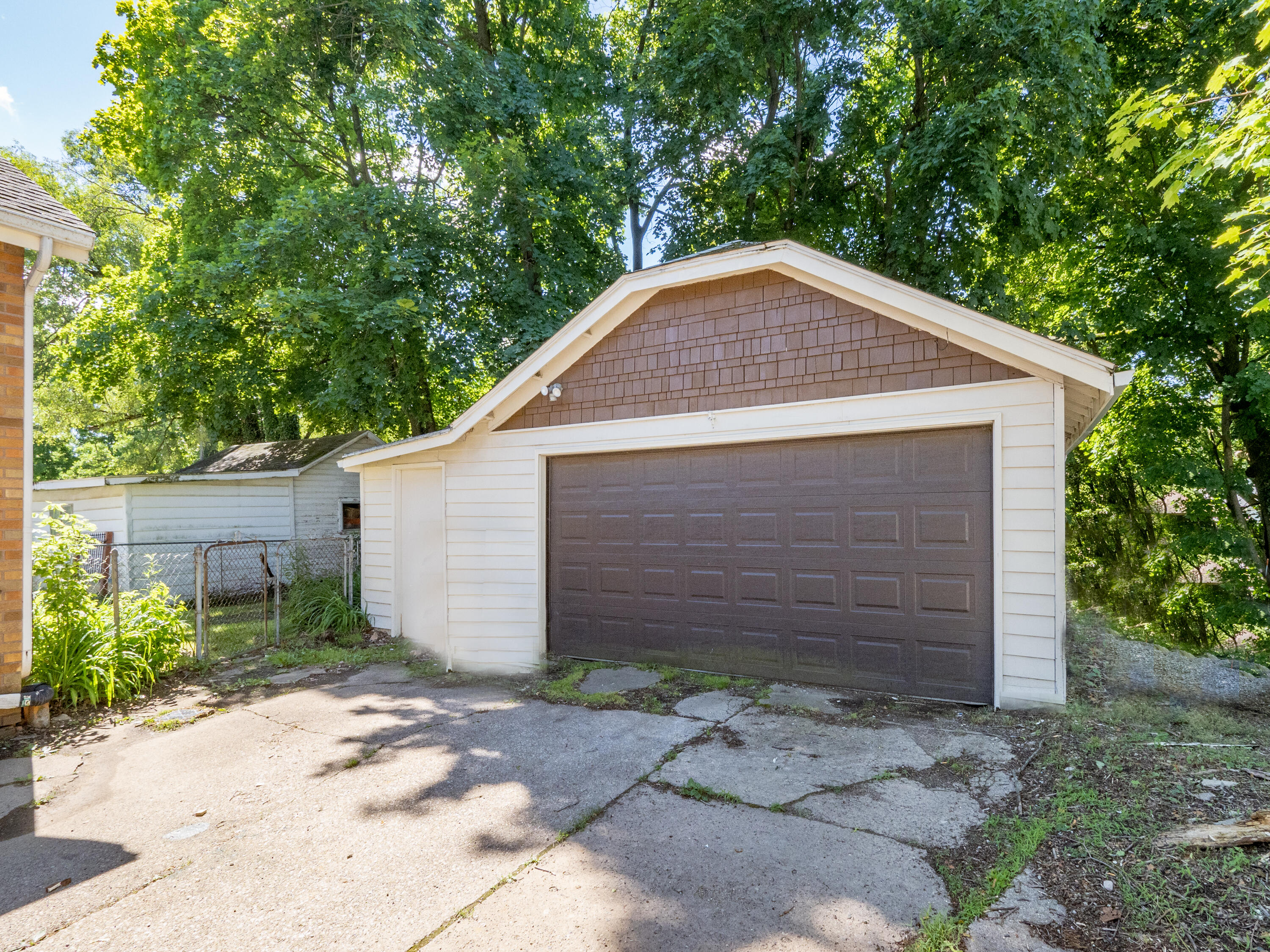 2127 W Main Street
