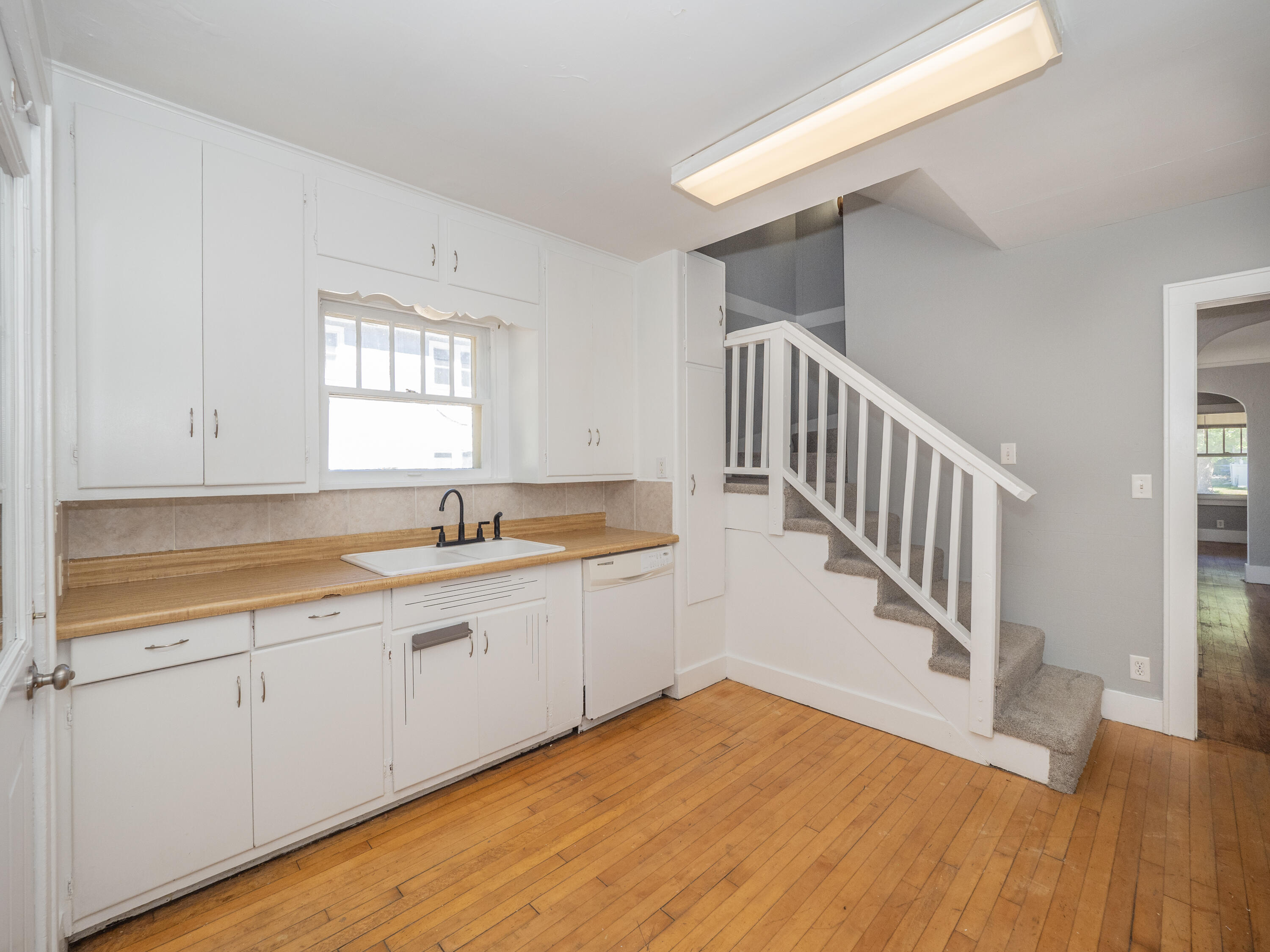 2127 W Main Street