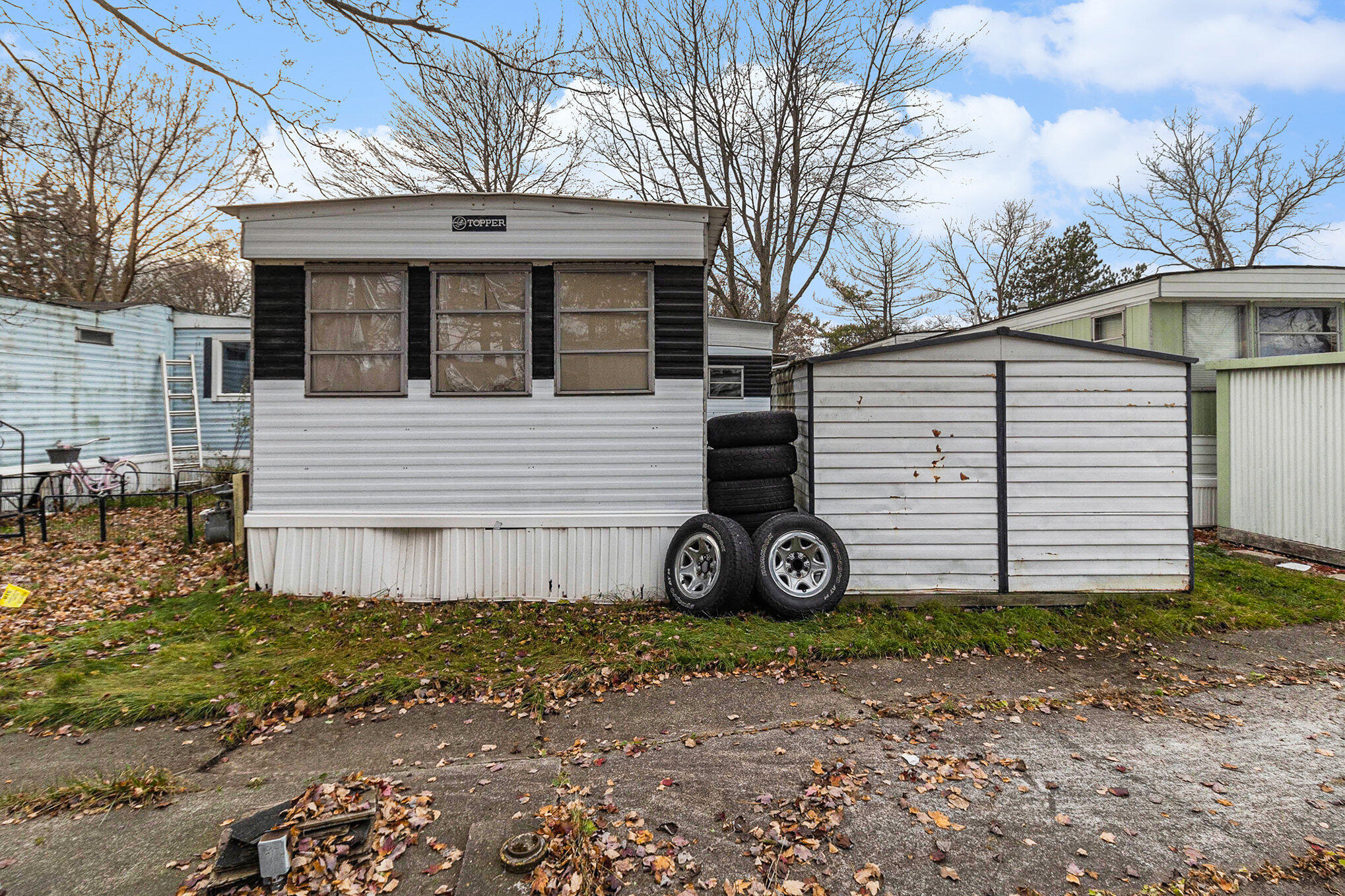 3527 Hoyt Street 81