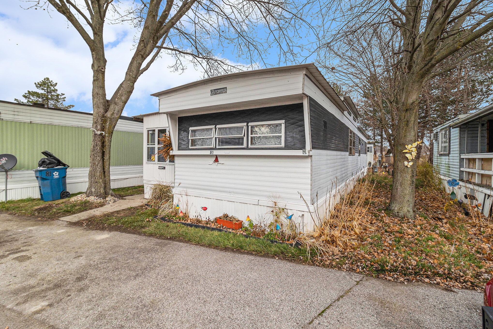 3527 Hoyt Street 81