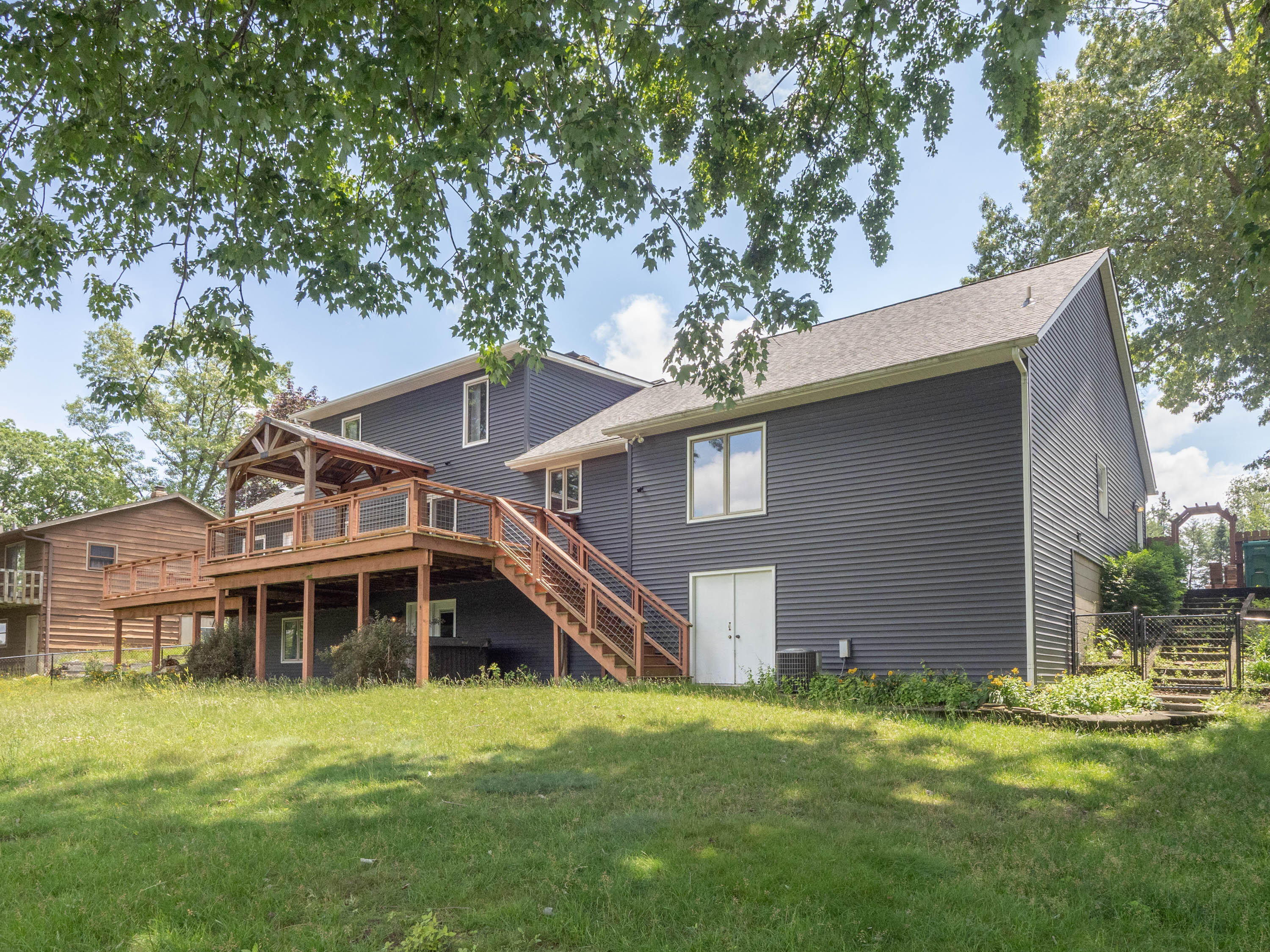 9434 Oakview Drive