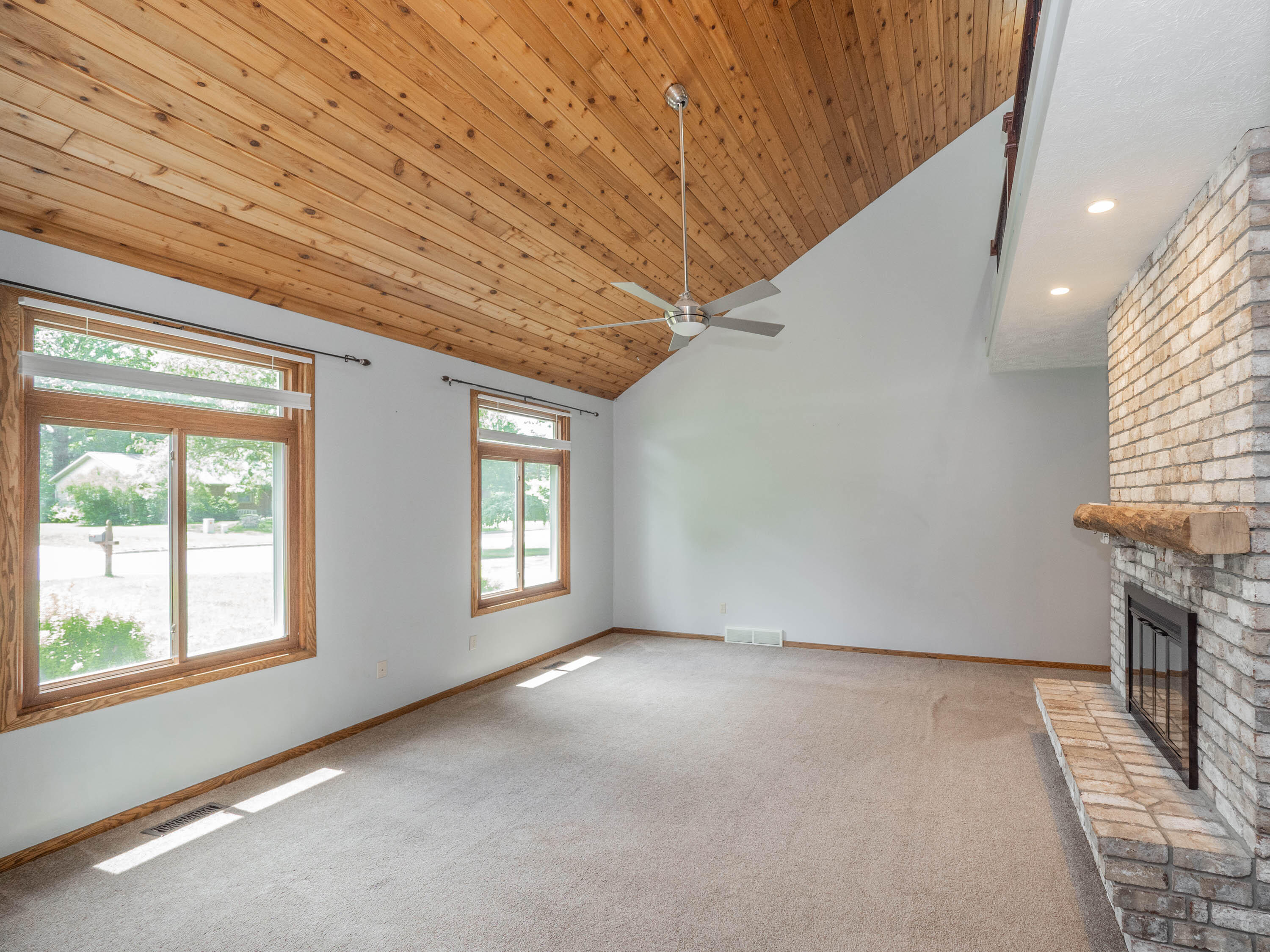 9434 Oakview Drive