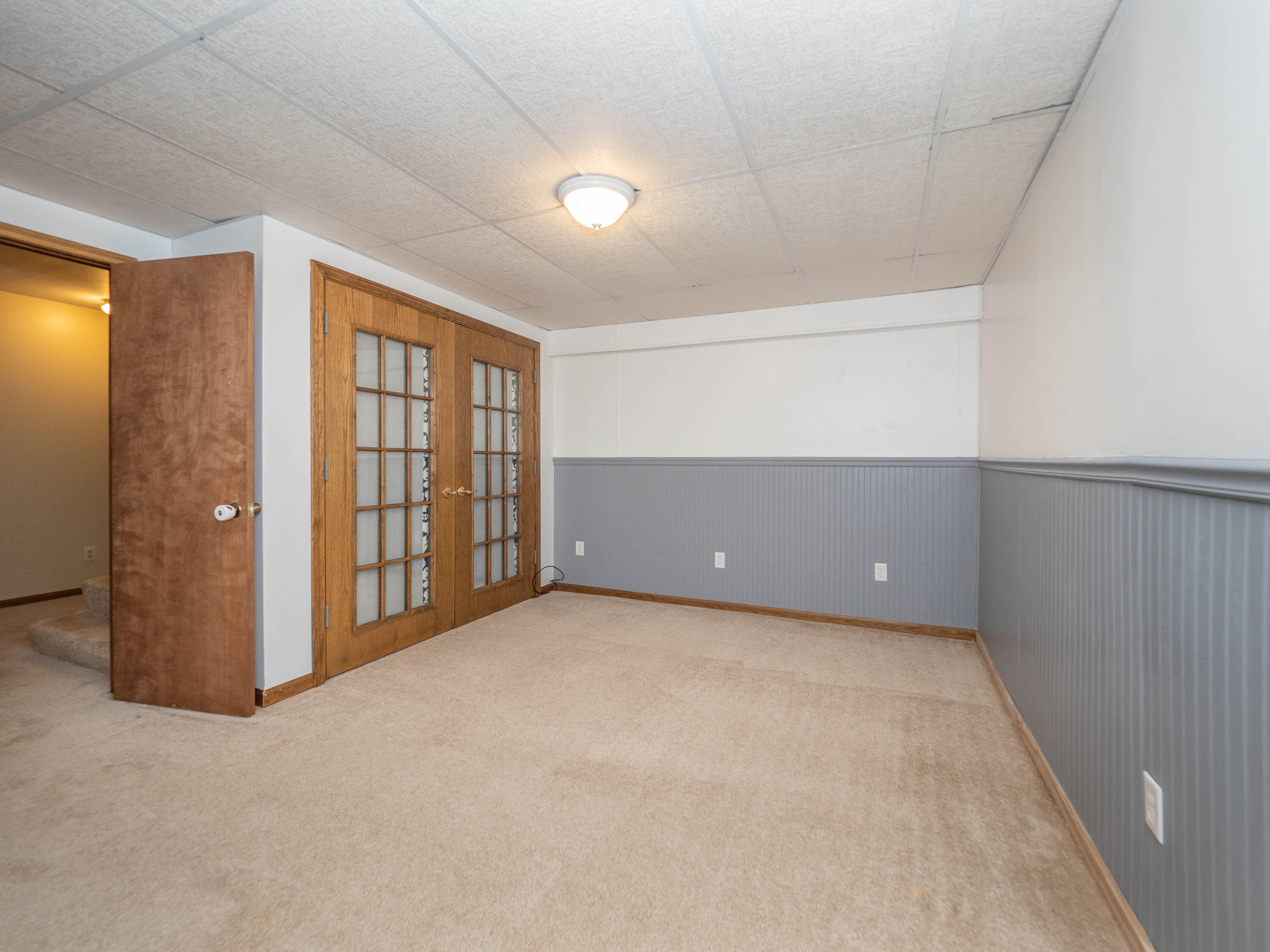9434 Oakview Drive
