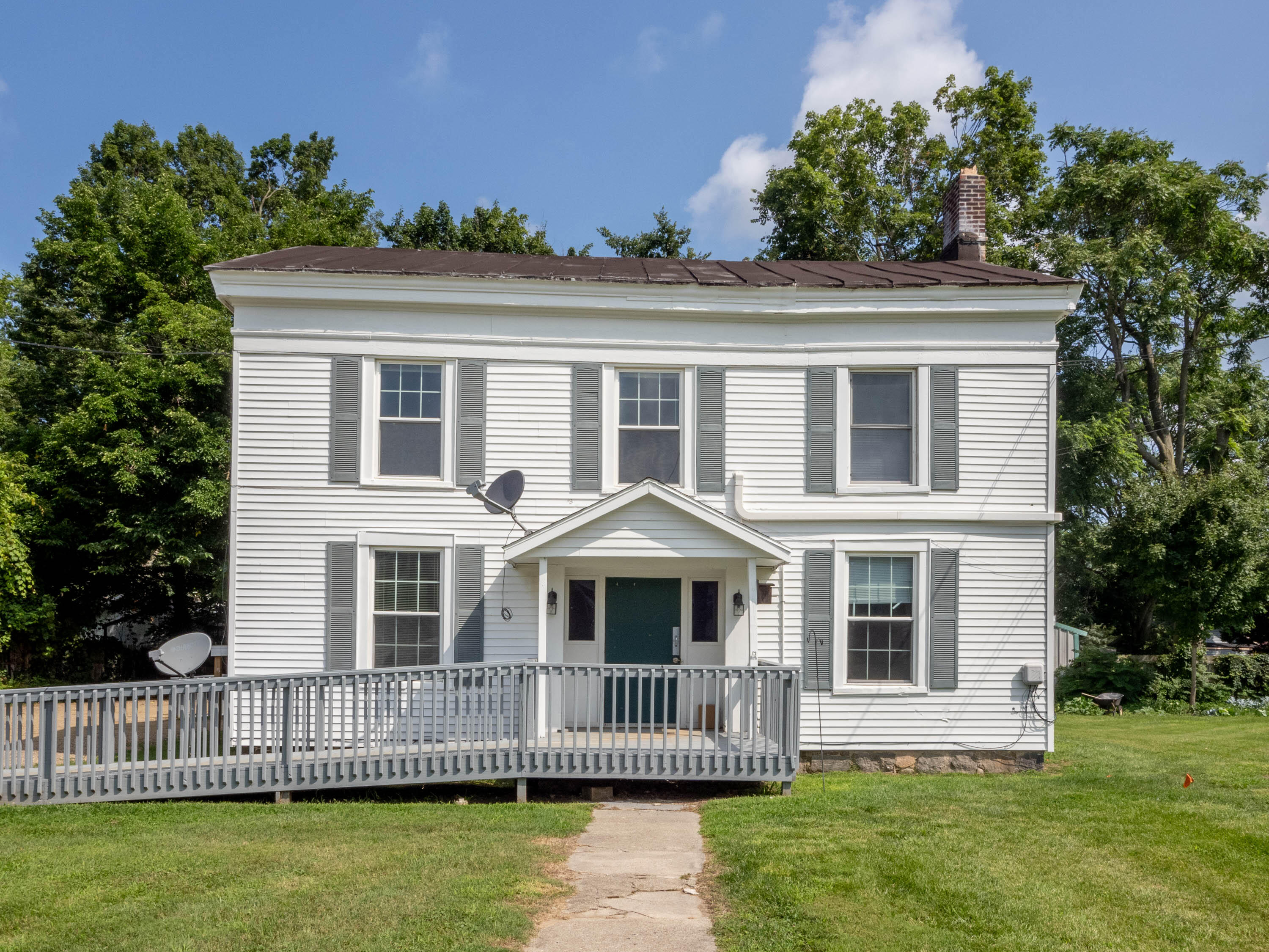 621 Oak Street