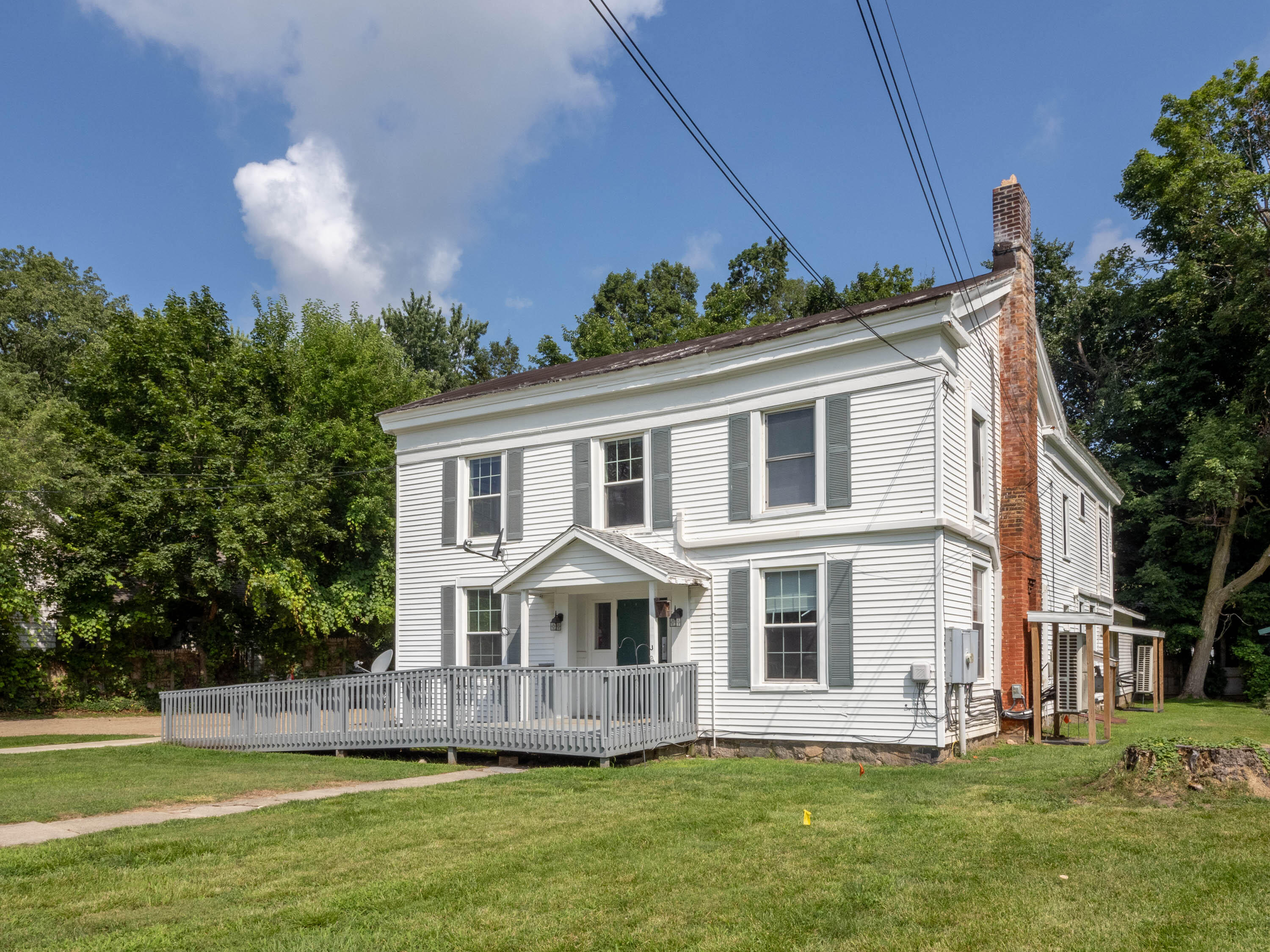 621 Oak Street