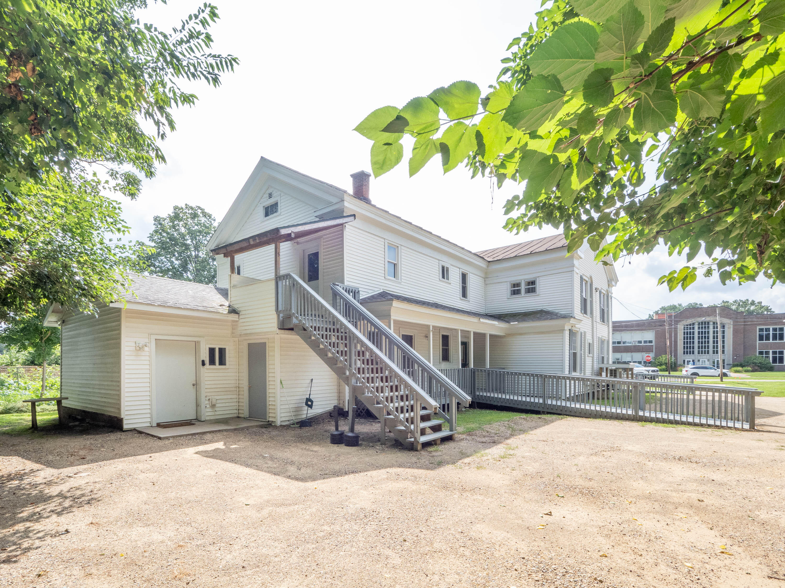 621 Oak Street