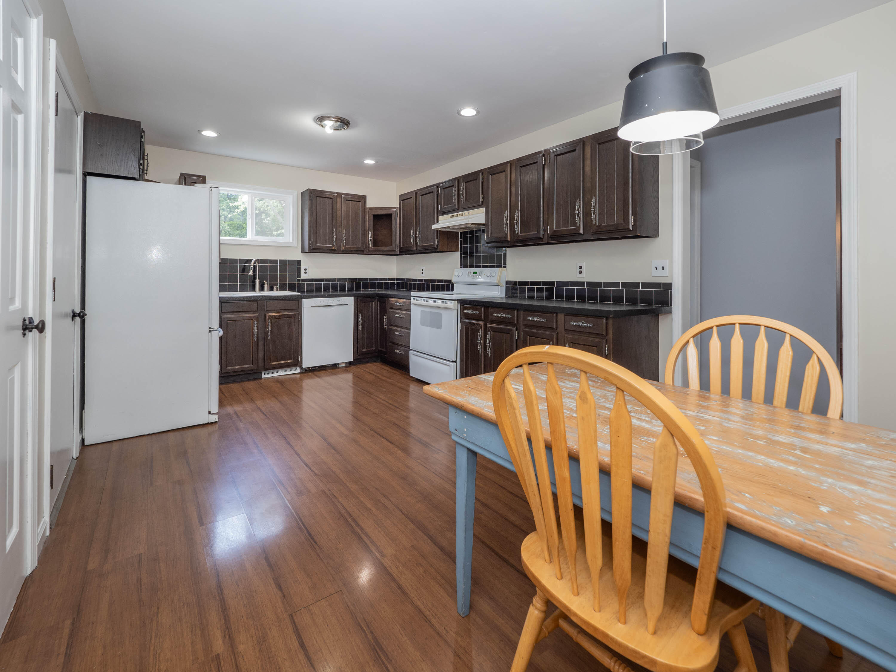 3125 Coachlite Avenue