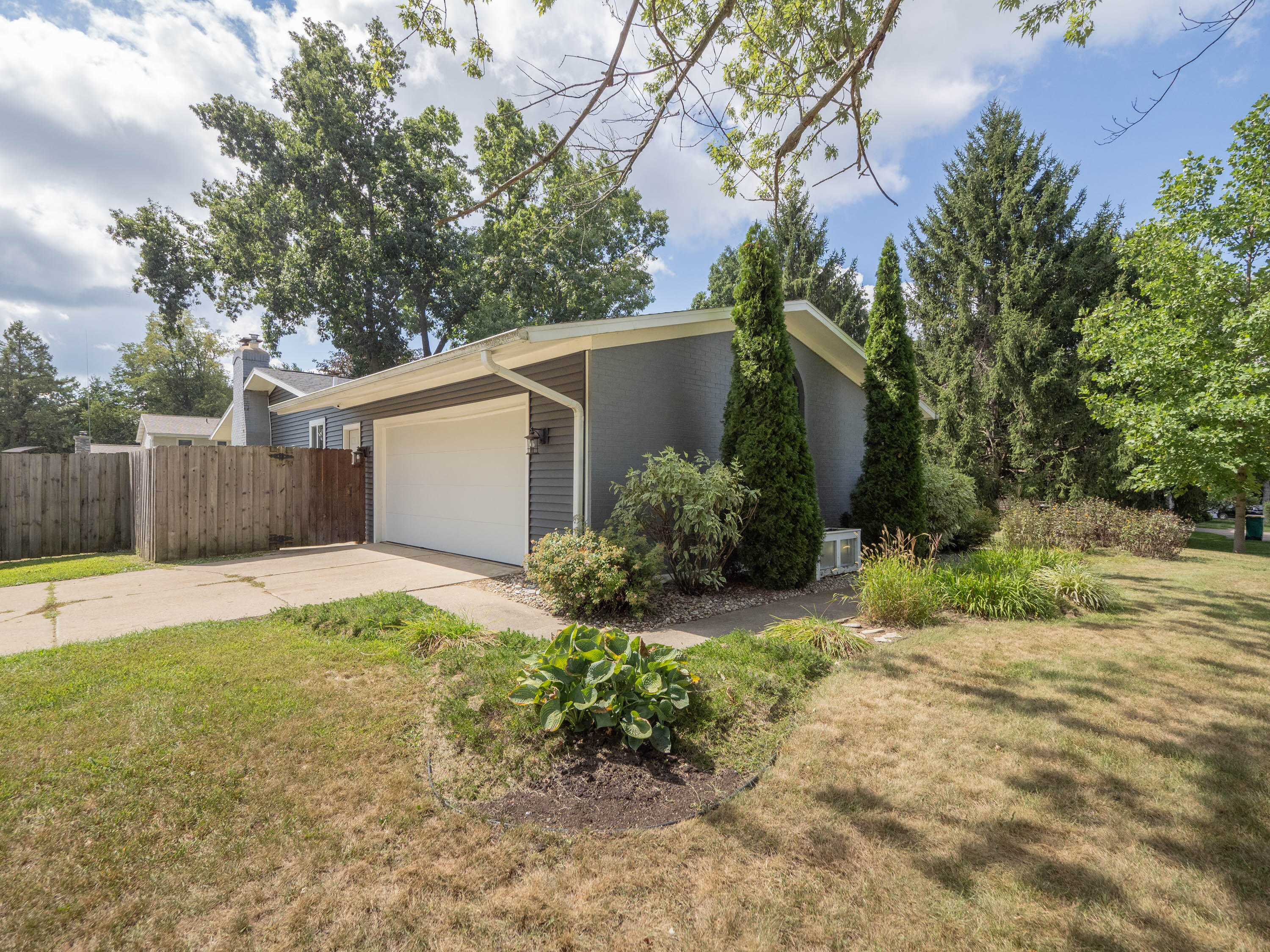 3125 Coachlite Avenue