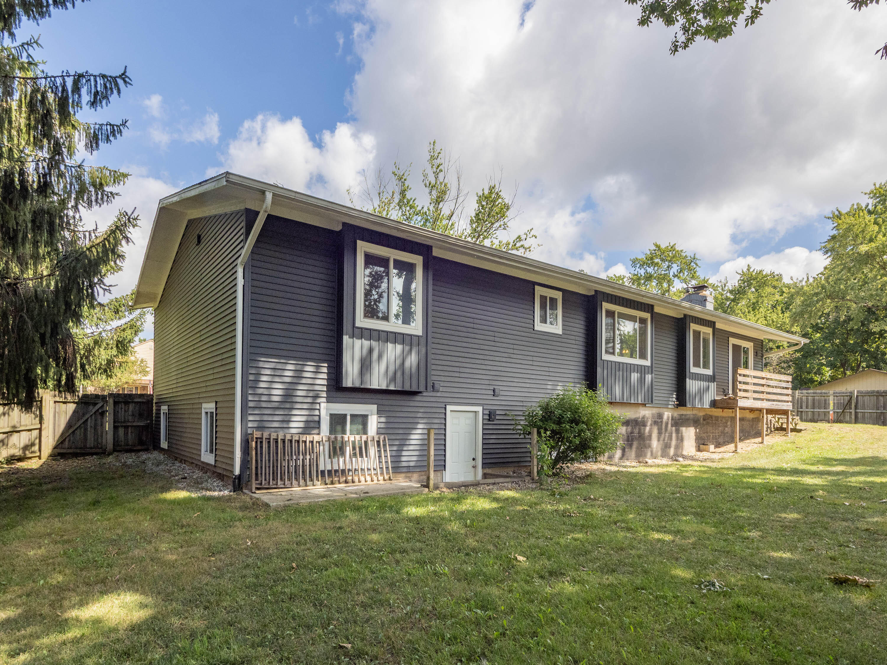 3125 Coachlite Avenue