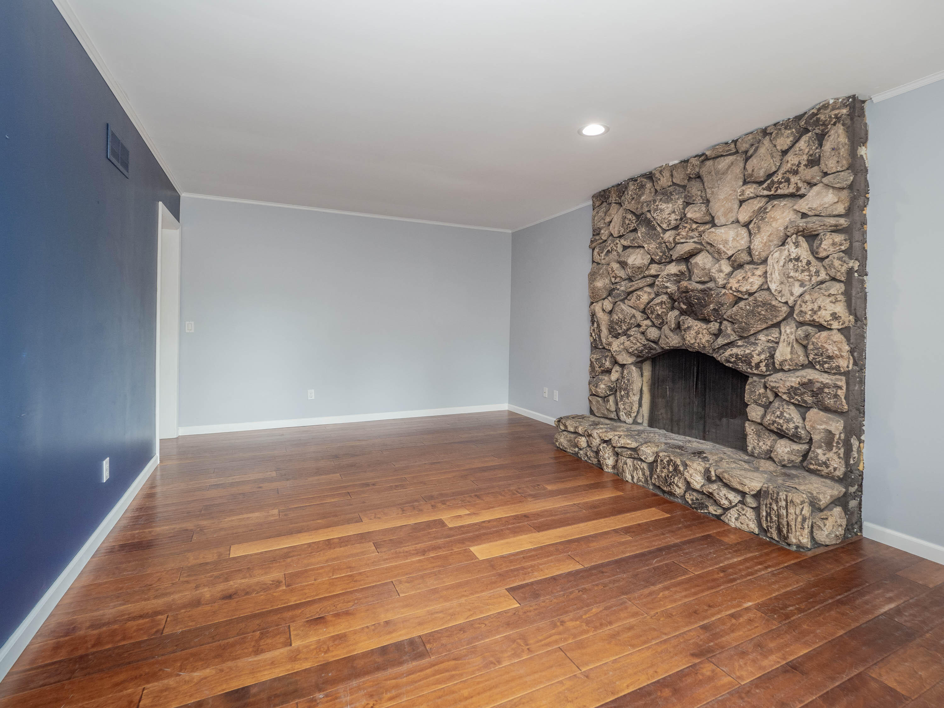 3125 Coachlite Avenue