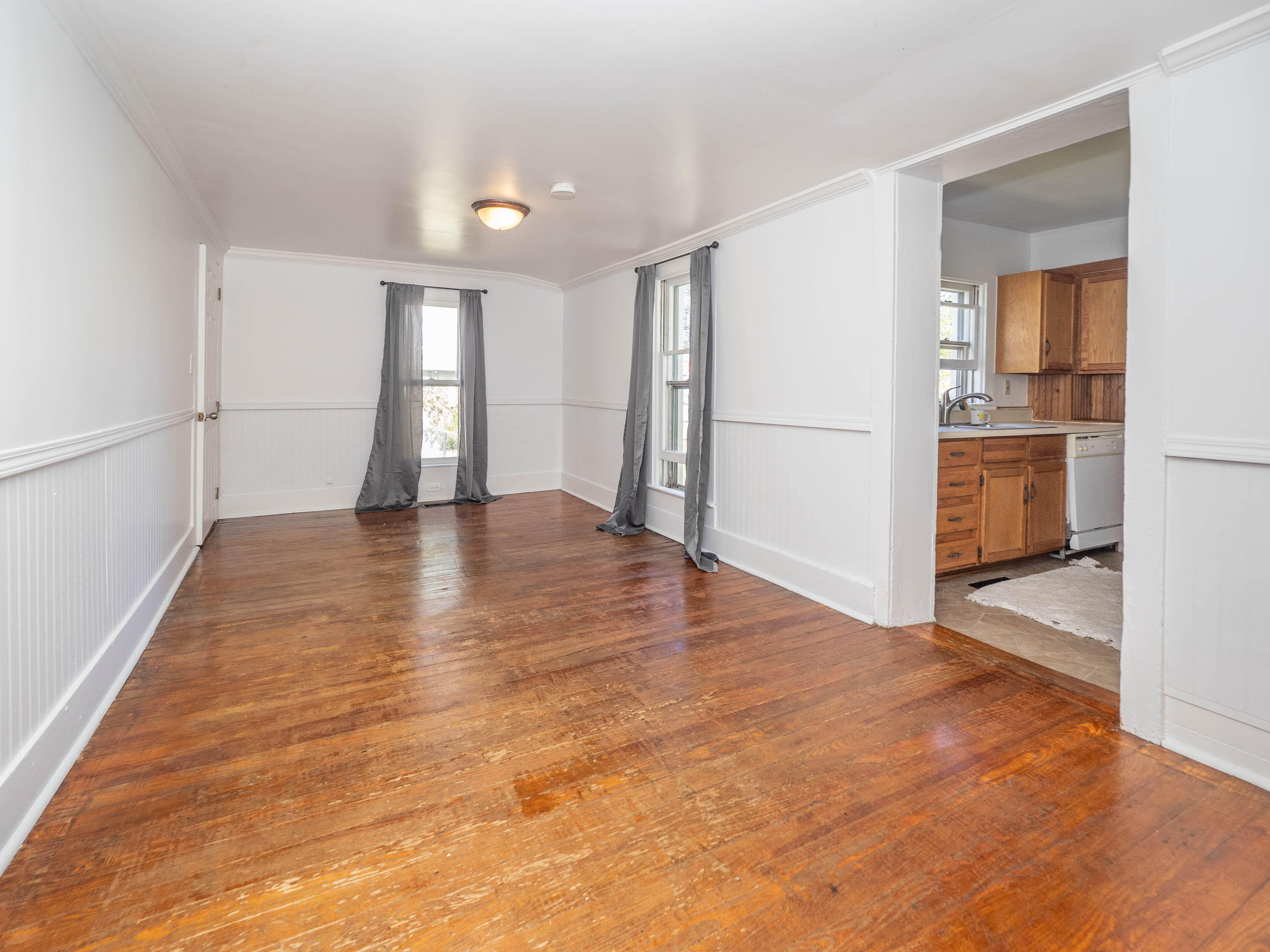 118 S West