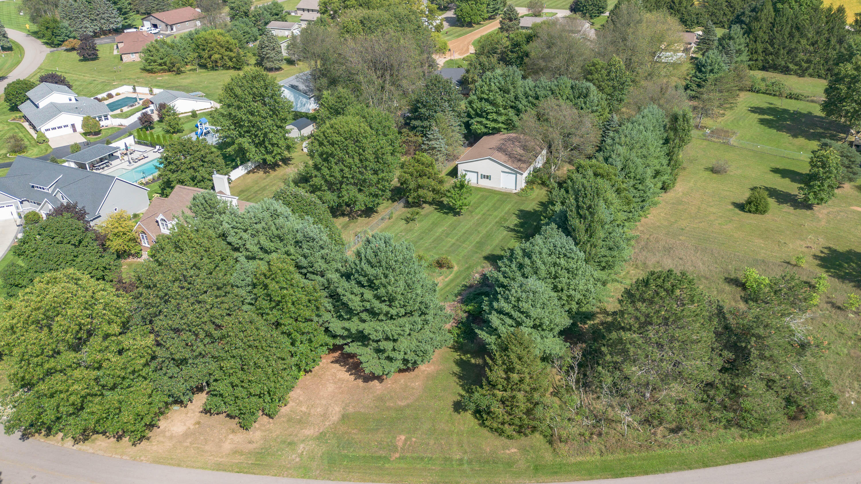 425 Walden Drive Lot w/barn