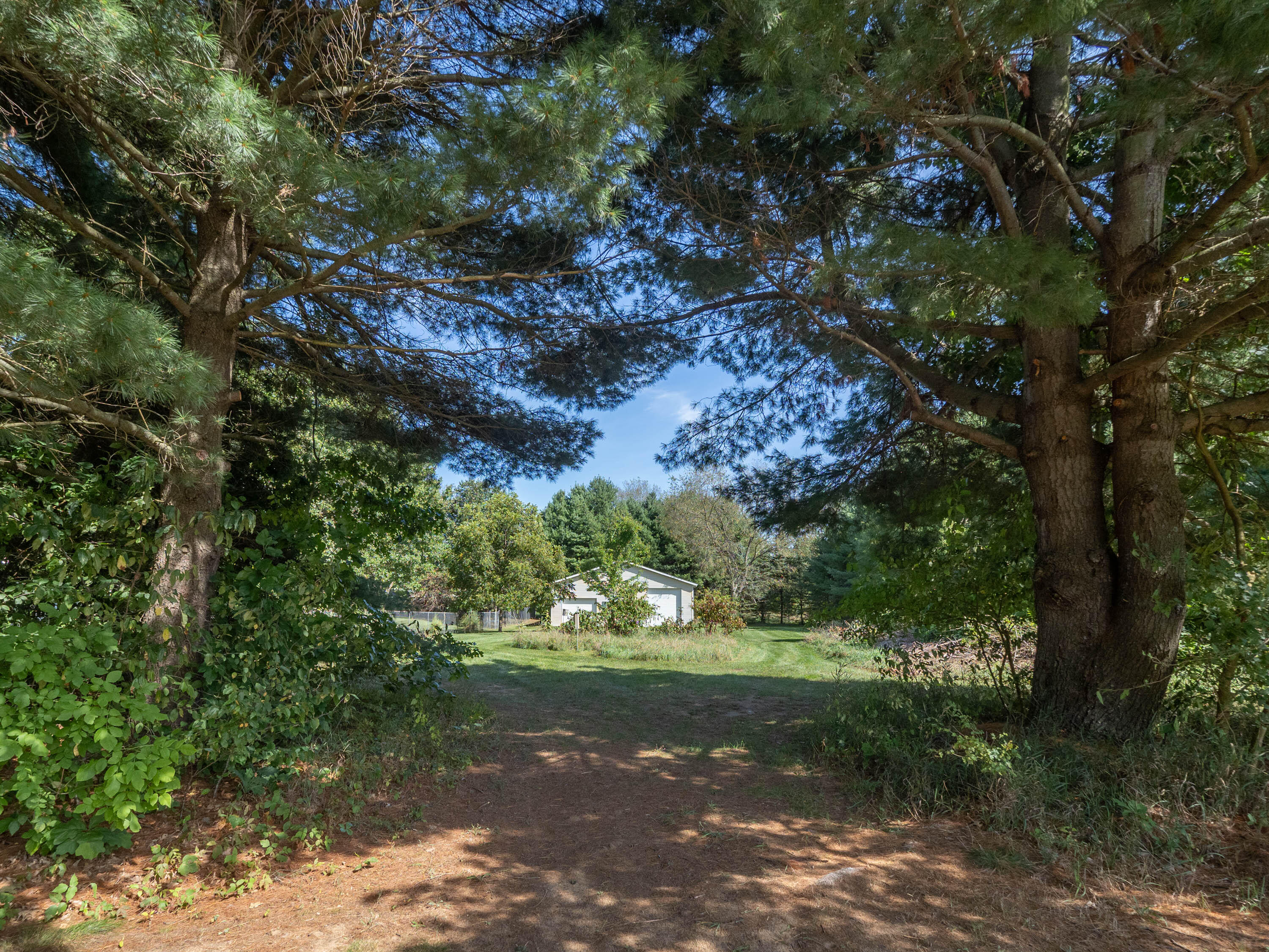 425 Walden Drive Lot w/barn