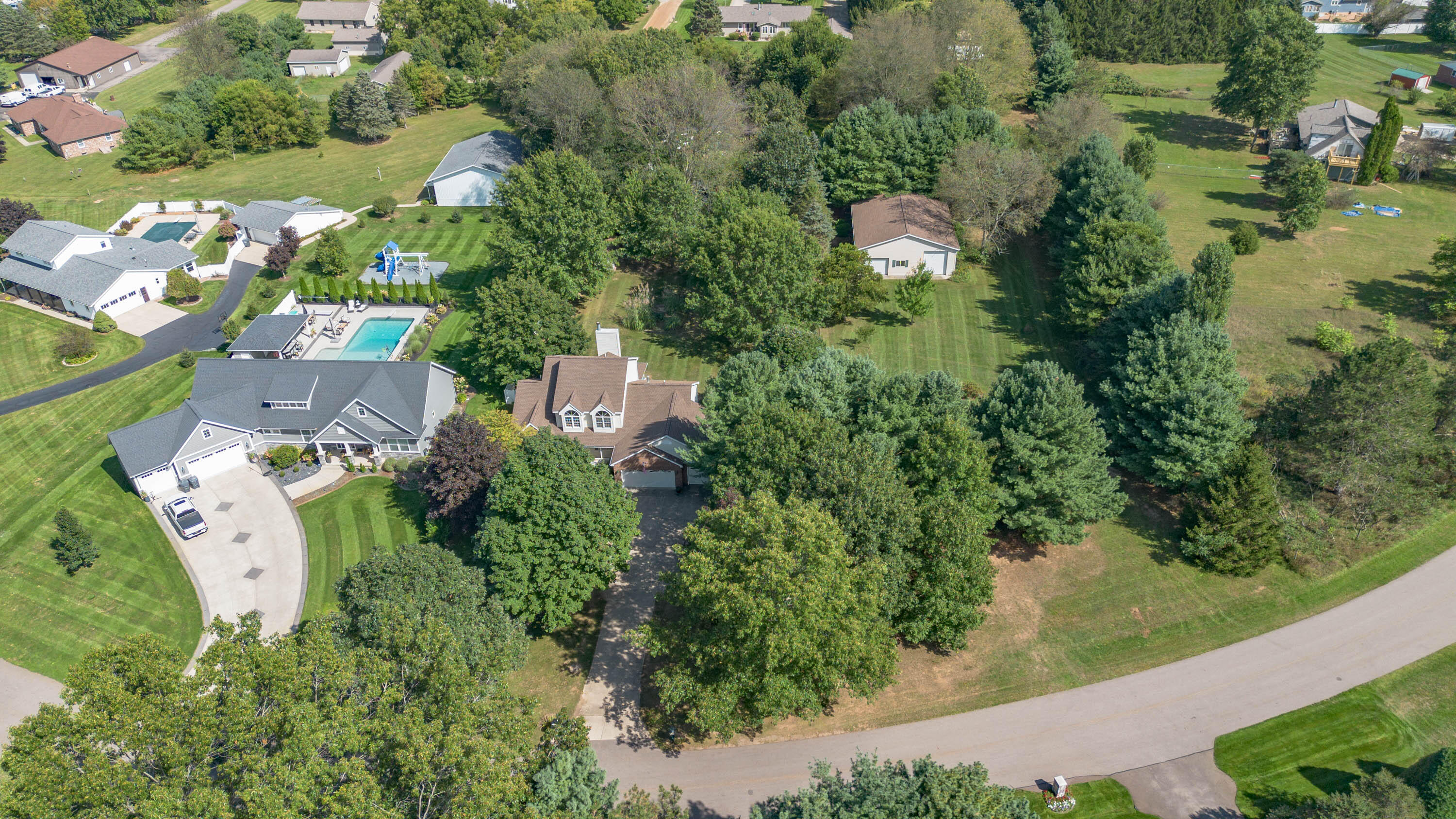 425 Walden Drive Lot w/barn